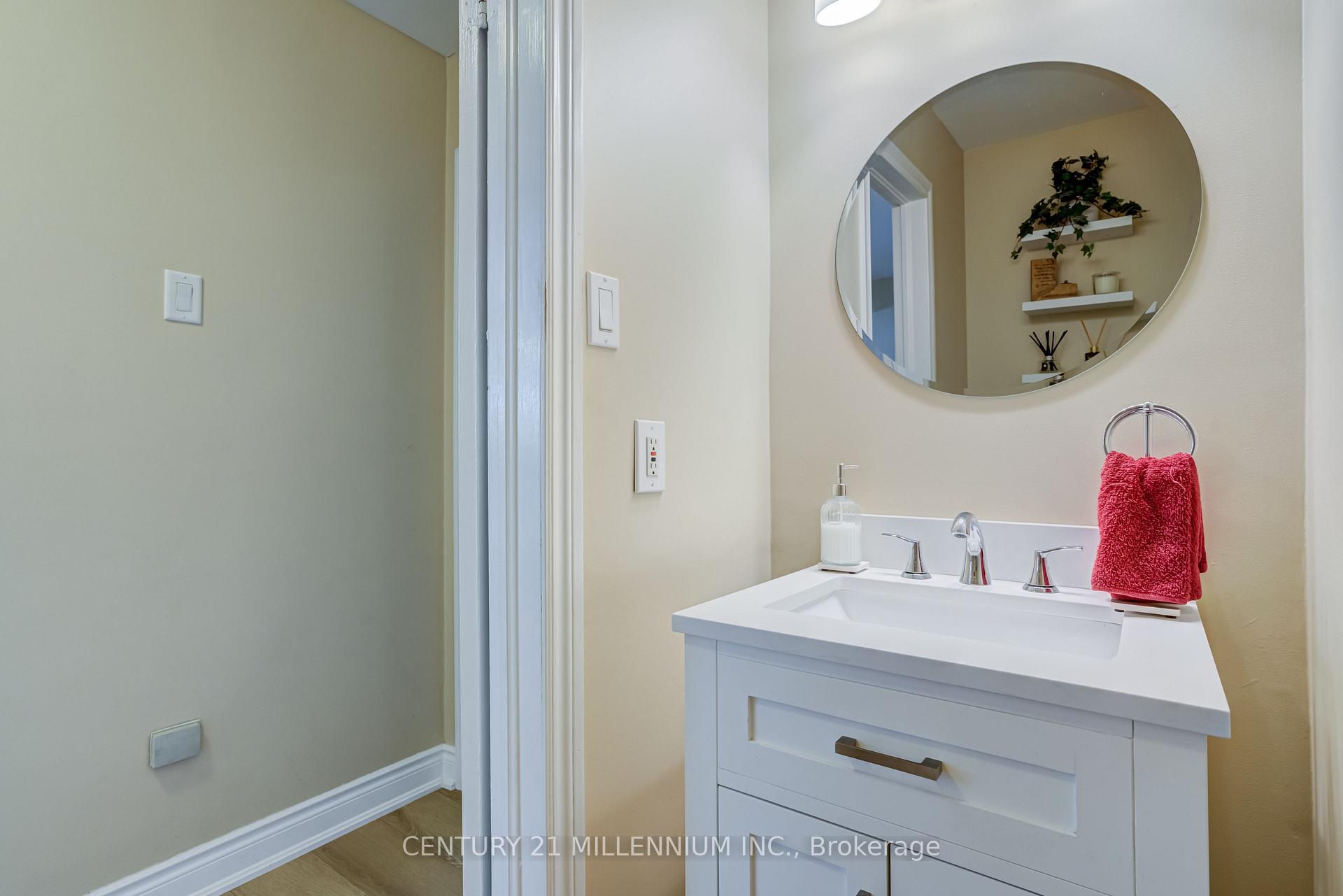 Photo 13 of 126 Elgin Drive, Brampton, Brampton South — HOMEH
