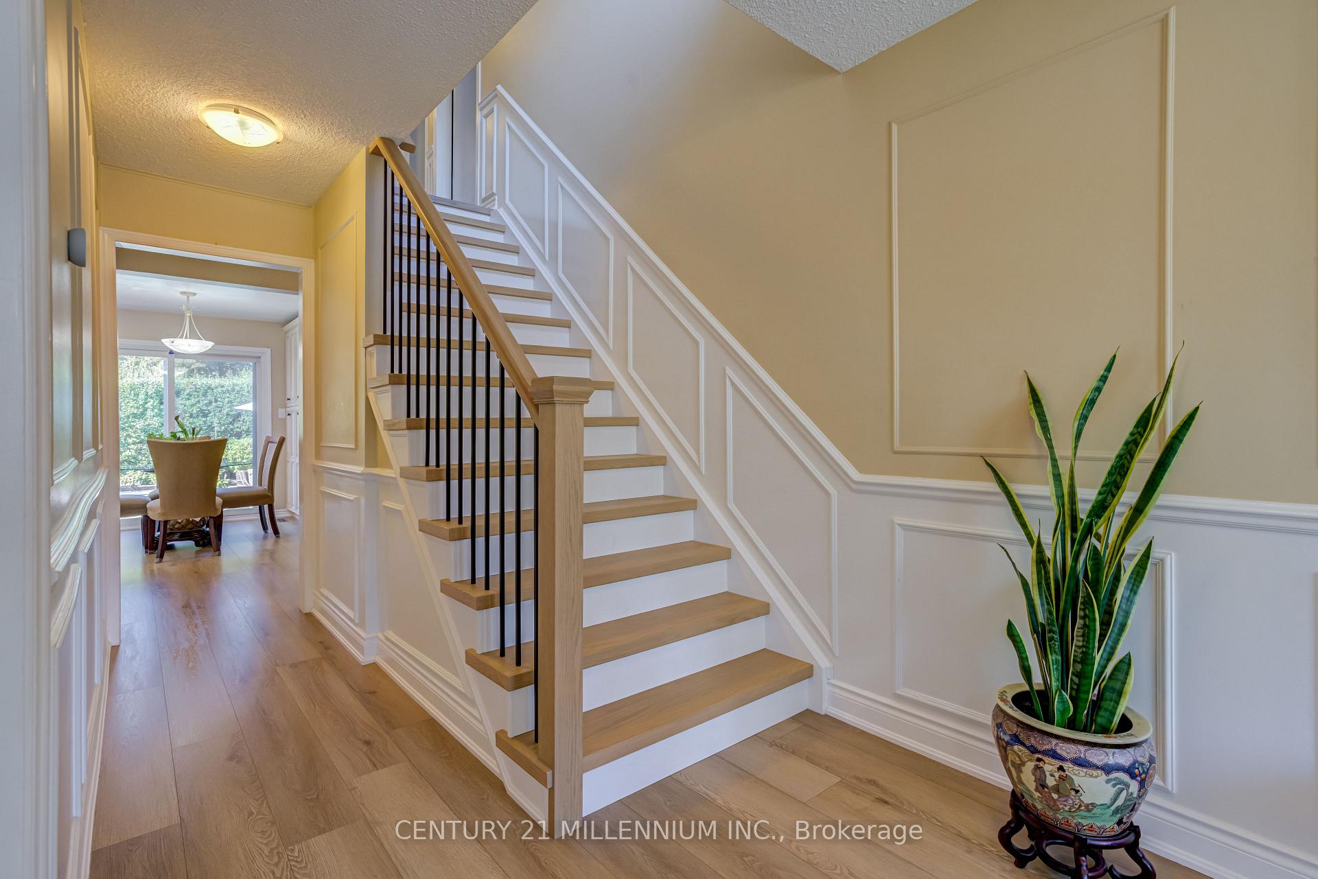 Photo 15 of 126 Elgin Drive, Brampton, Brampton South — HOMEH