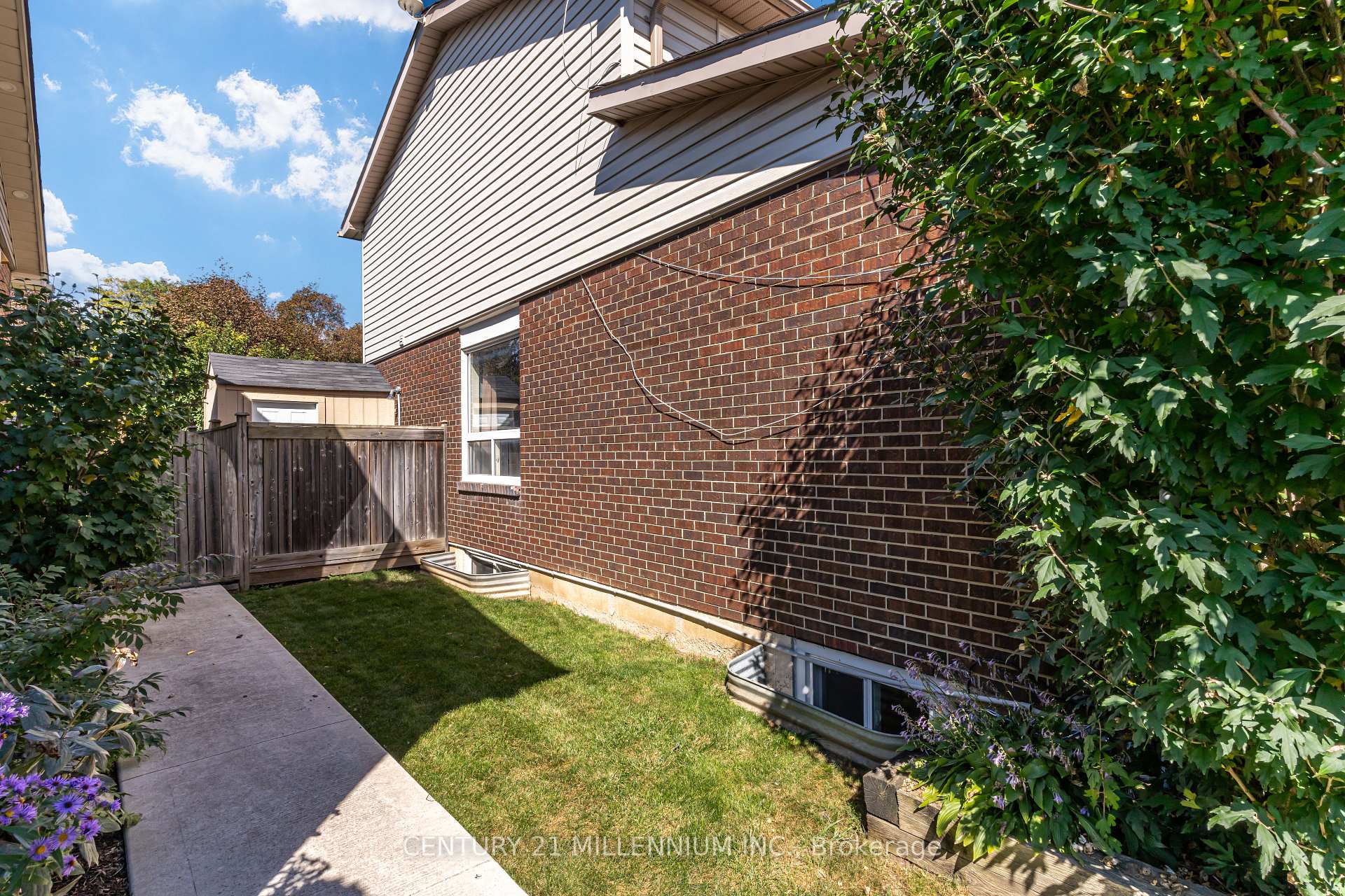 Photo 46 of 126 Elgin Drive, Brampton, Brampton South — HOMEH
