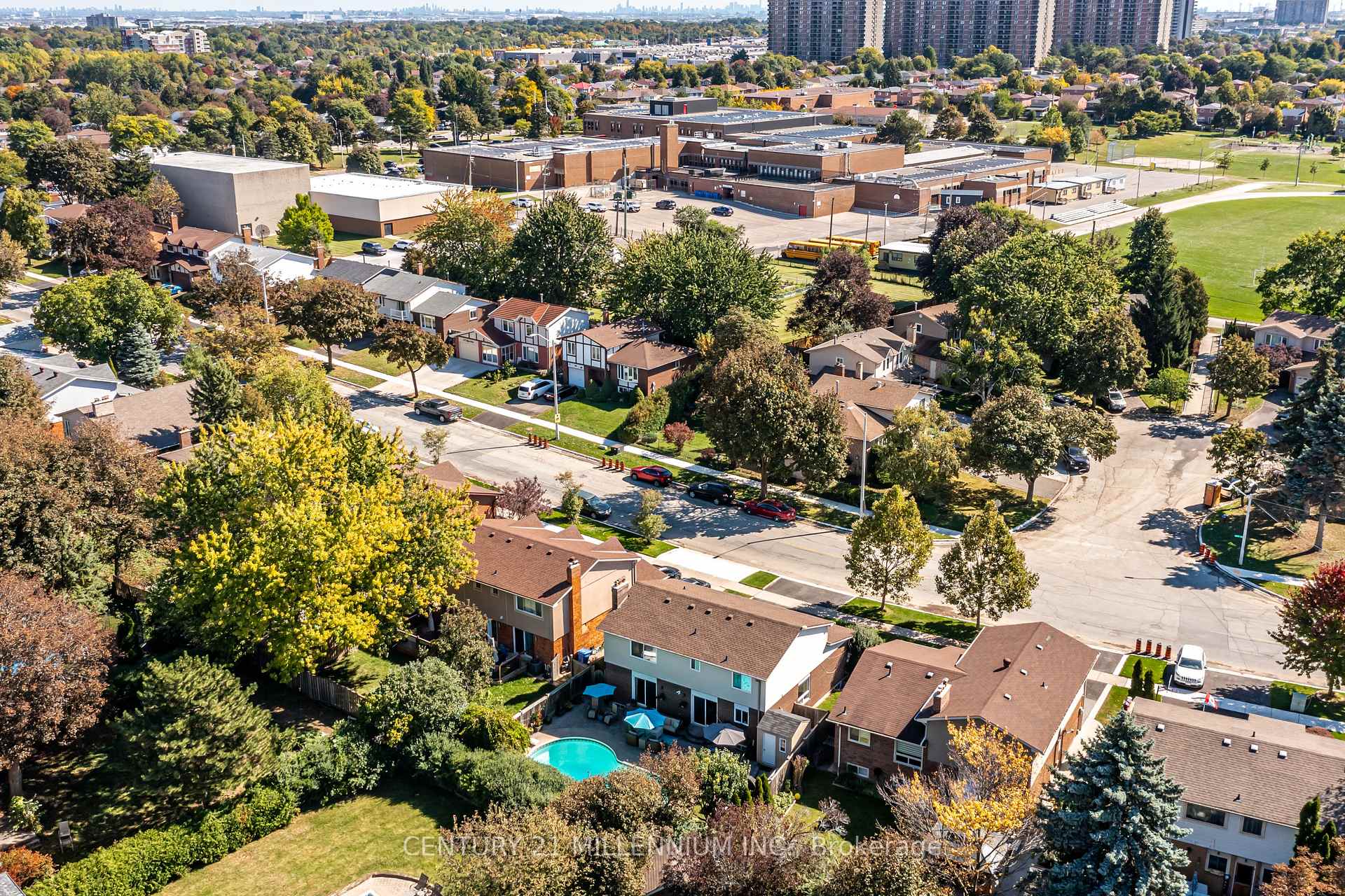 Photo 48 of 126 Elgin Drive, Brampton, Brampton South — HOMEH