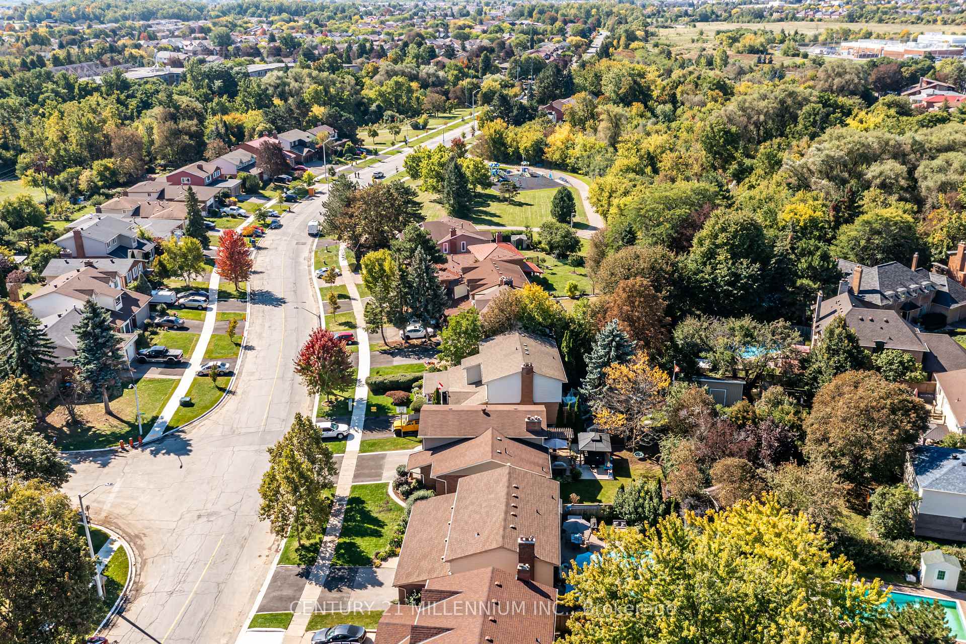 Photo 49 of 126 Elgin Drive, Brampton, Brampton South — HOMEH