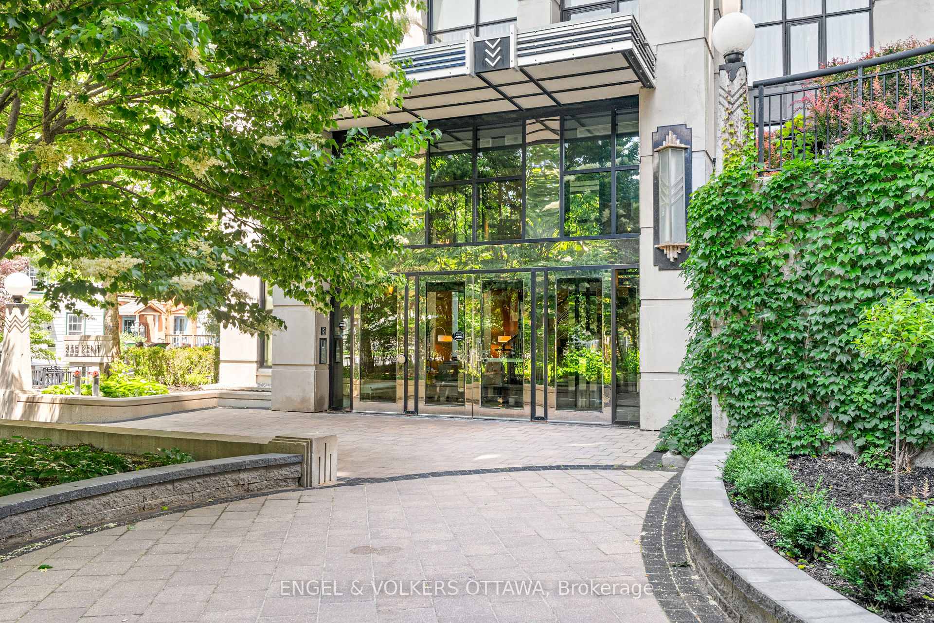 Photo 1 of Unit 711, 235 Kent Street, Ottawa, Ottawa Centre — HOMEH