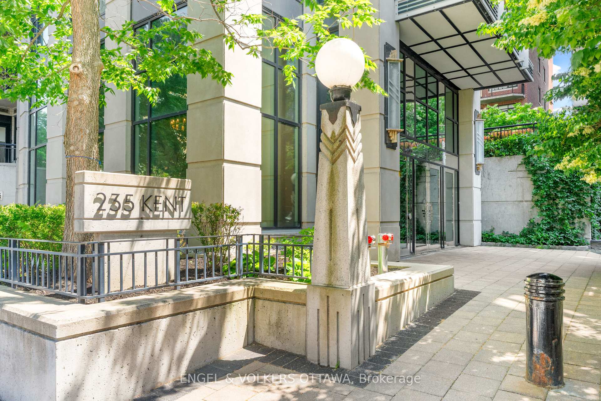 Photo 2 of Unit 711, 235 Kent Street, Ottawa, Ottawa Centre — HOMEH