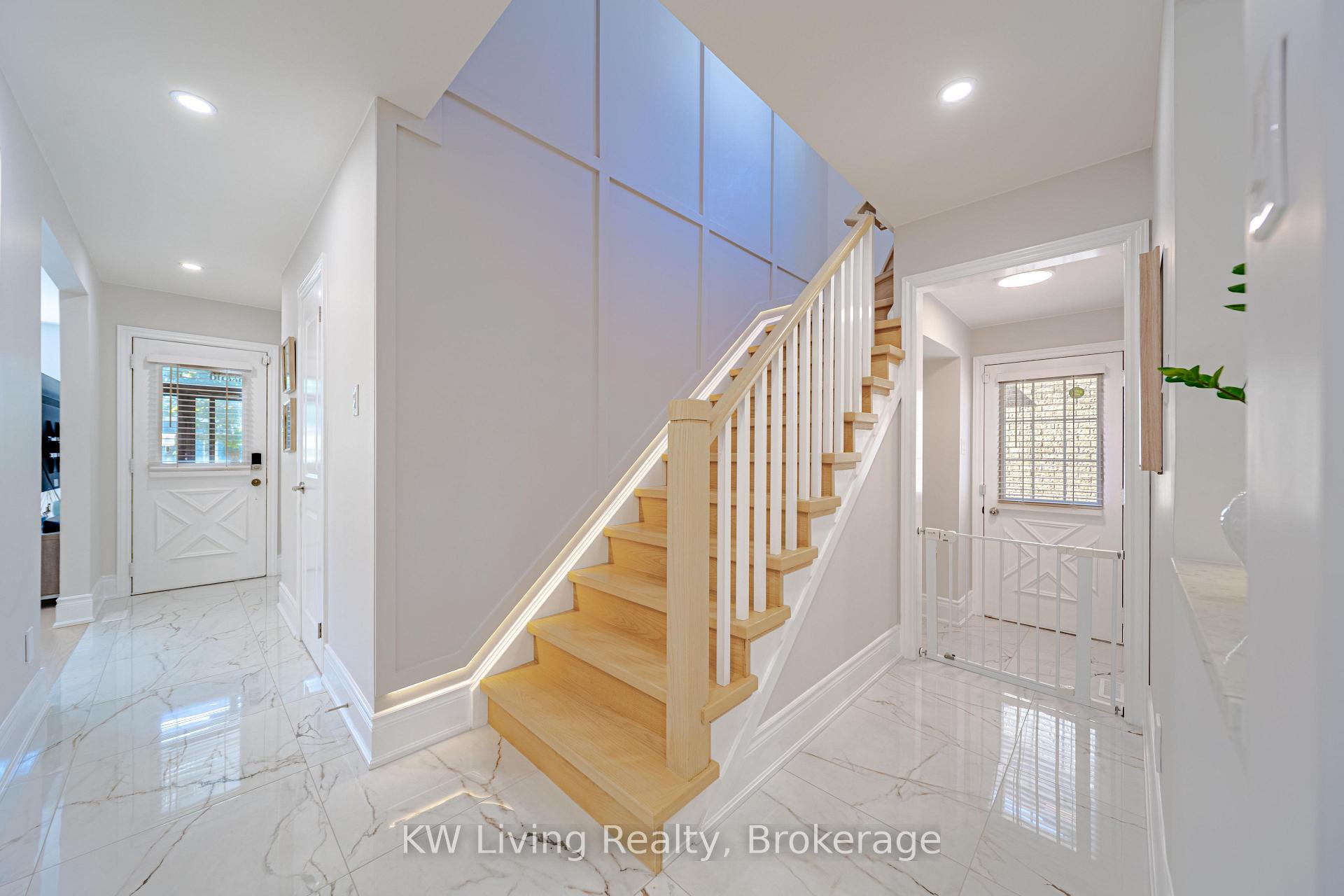 Photo 3 of 2969 Dancer Court, Mississauga, Erin Mills — HOMEH