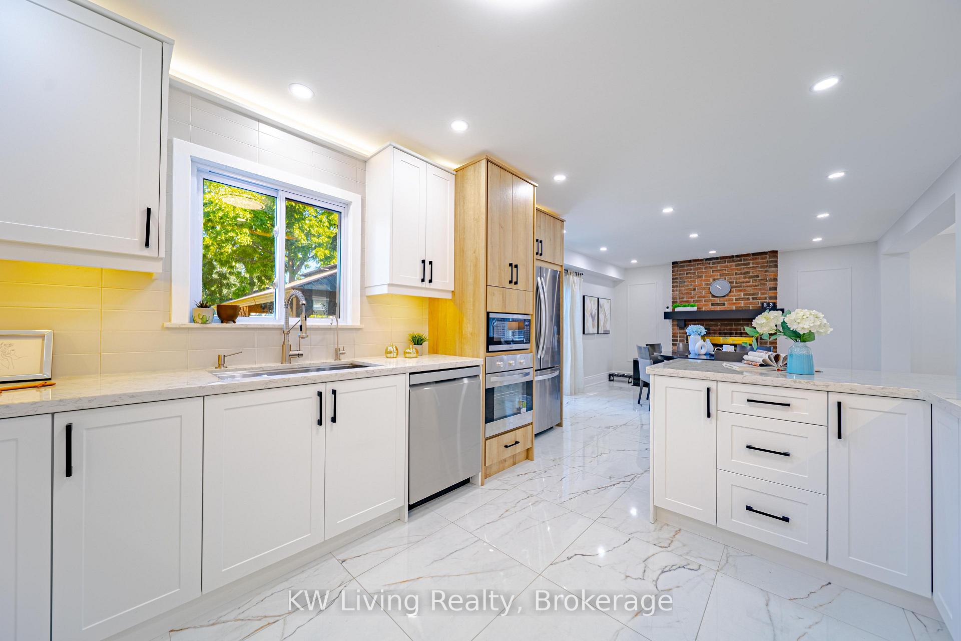 Photo 9 of 2969 Dancer Court, Mississauga, Erin Mills — HOMEH