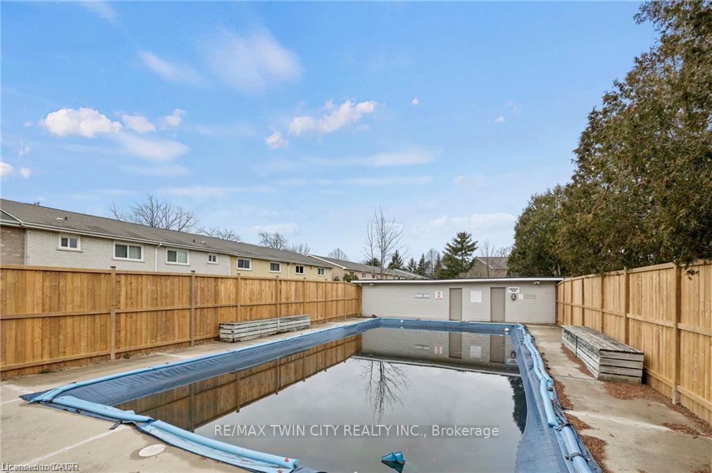 Photo 15 of Unit C, 655 Albert Street, Waterloo, Lakeshore Village — HOMEH