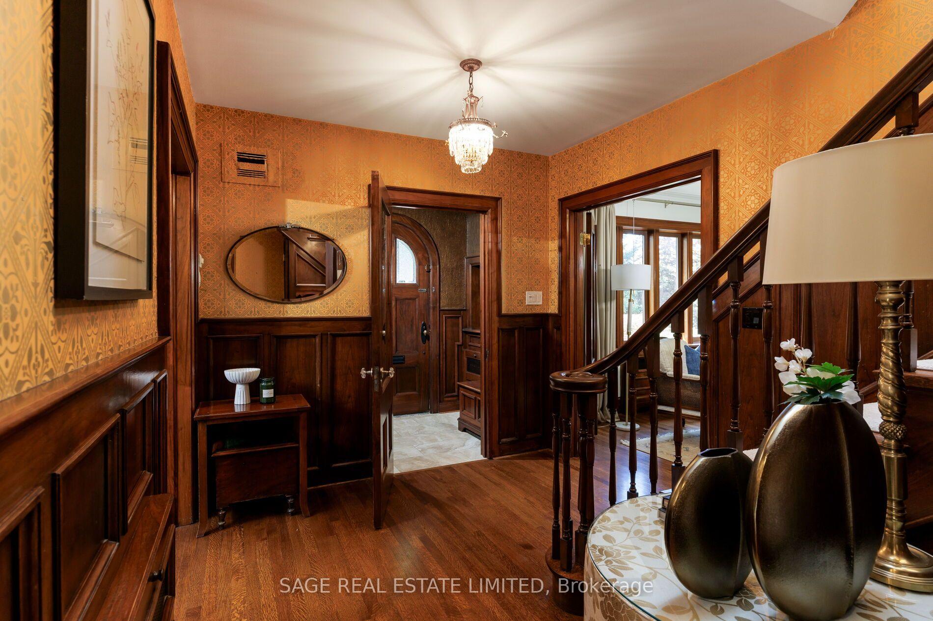 Photo 3 of 51 King Georges Road, Etobicoke, Kingsway South — HOMEH