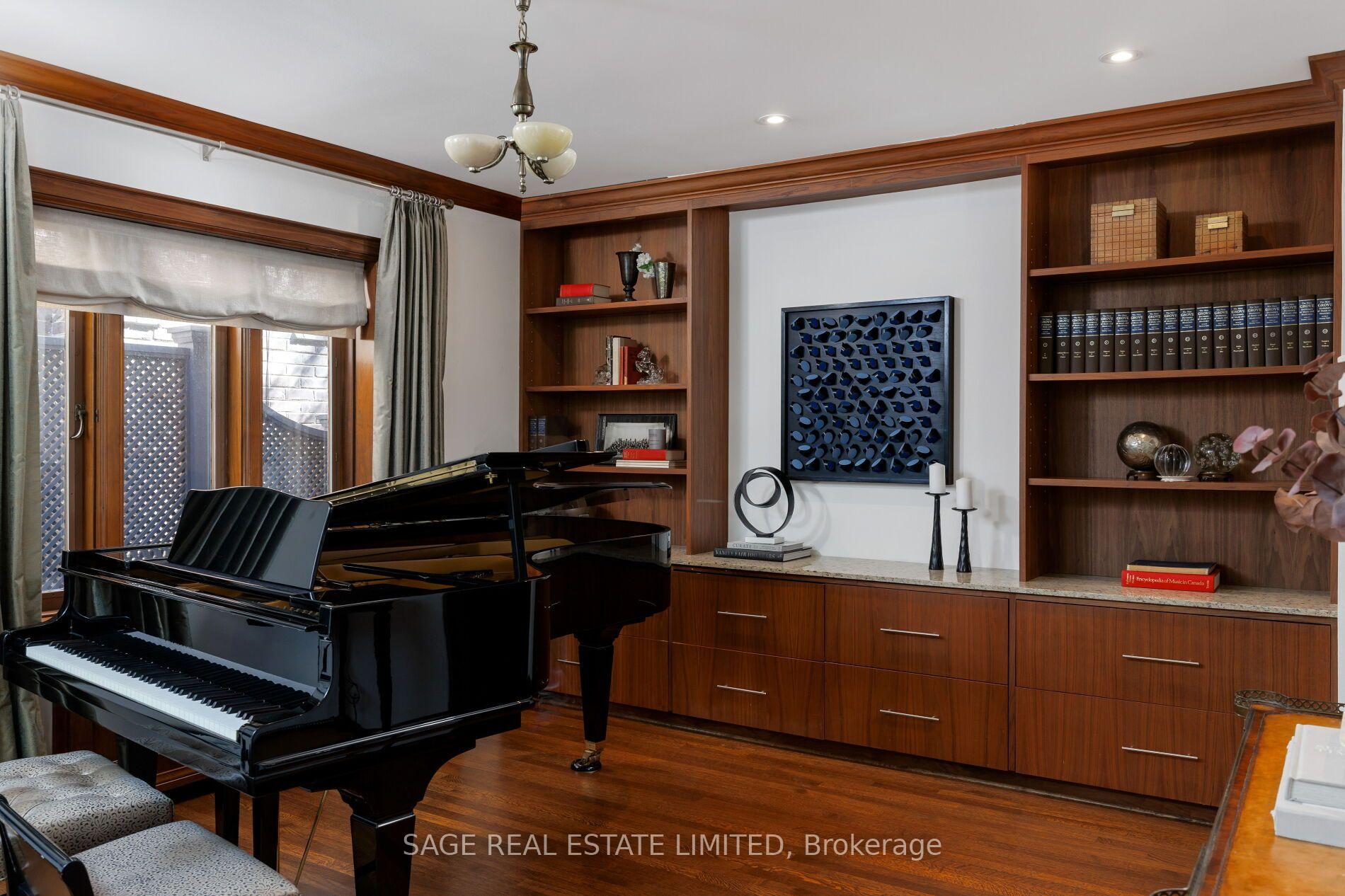 Photo 9 of 51 King Georges Road, Etobicoke, Kingsway South — HOMEH