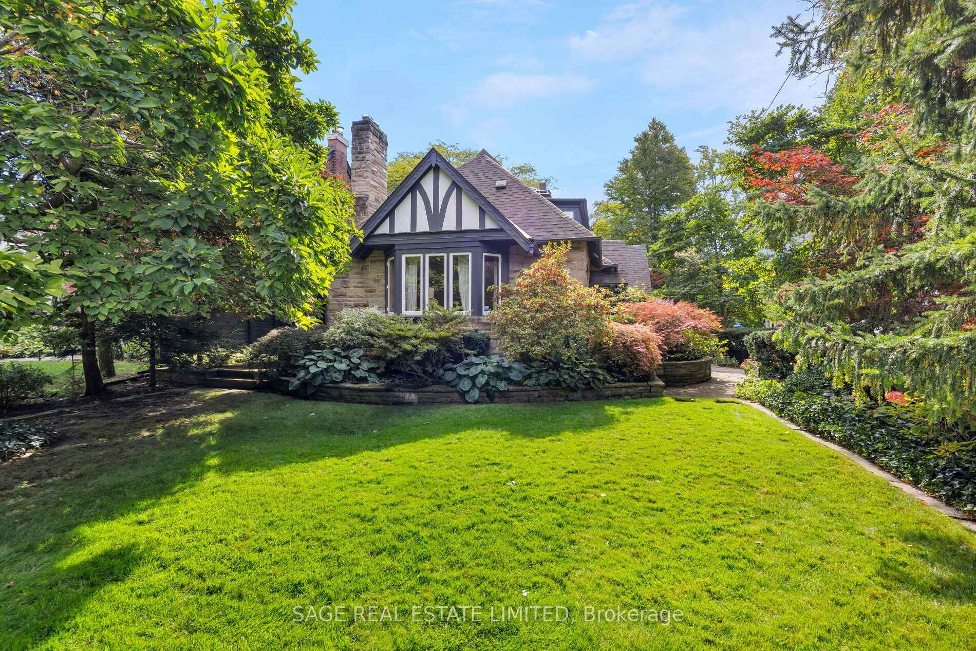 Photo 12 of 51 King Georges Road, Etobicoke, Kingsway South — HOMEH