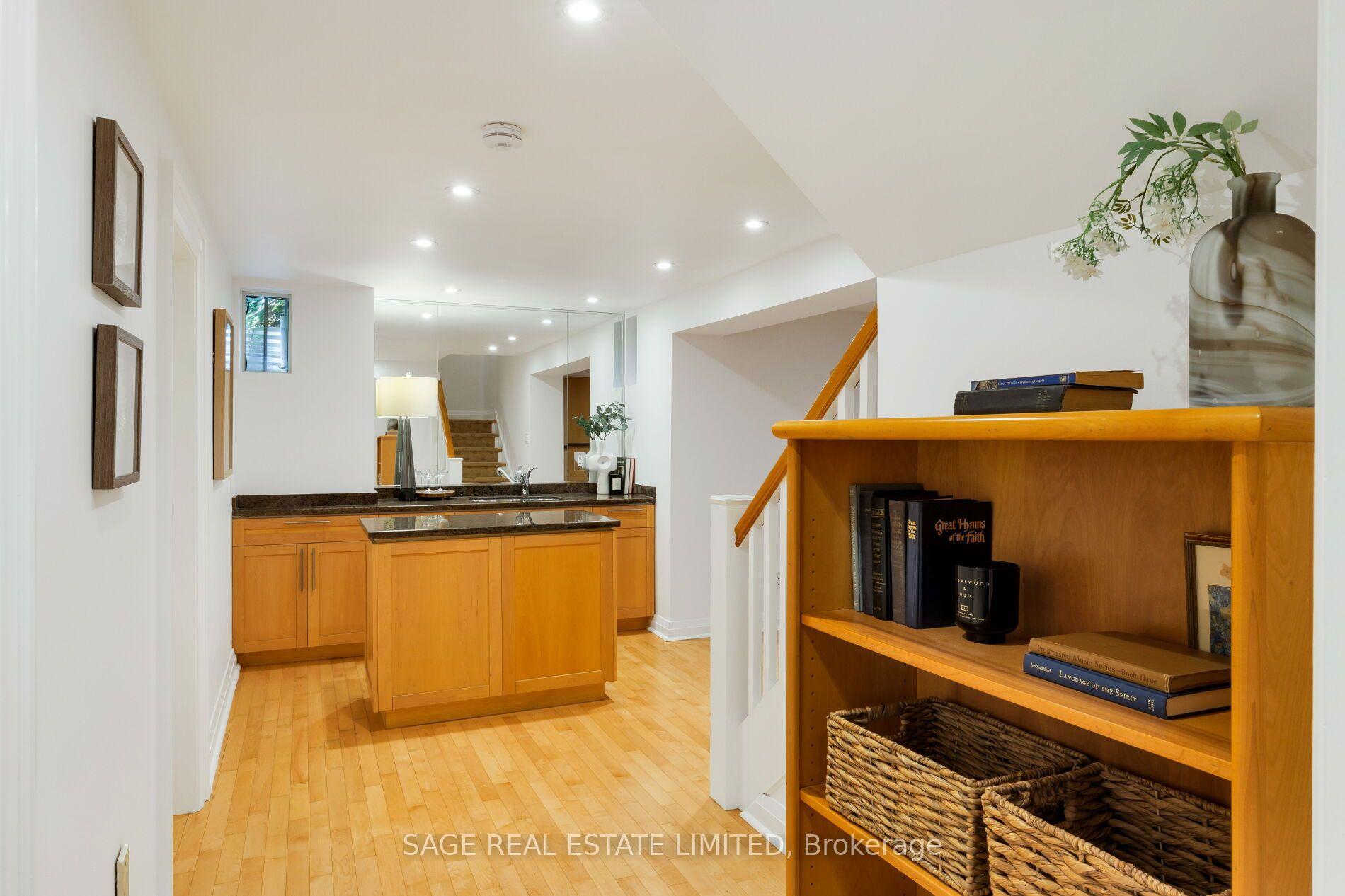 Photo 43 of 51 King Georges Road, Etobicoke, Kingsway South — HOMEH