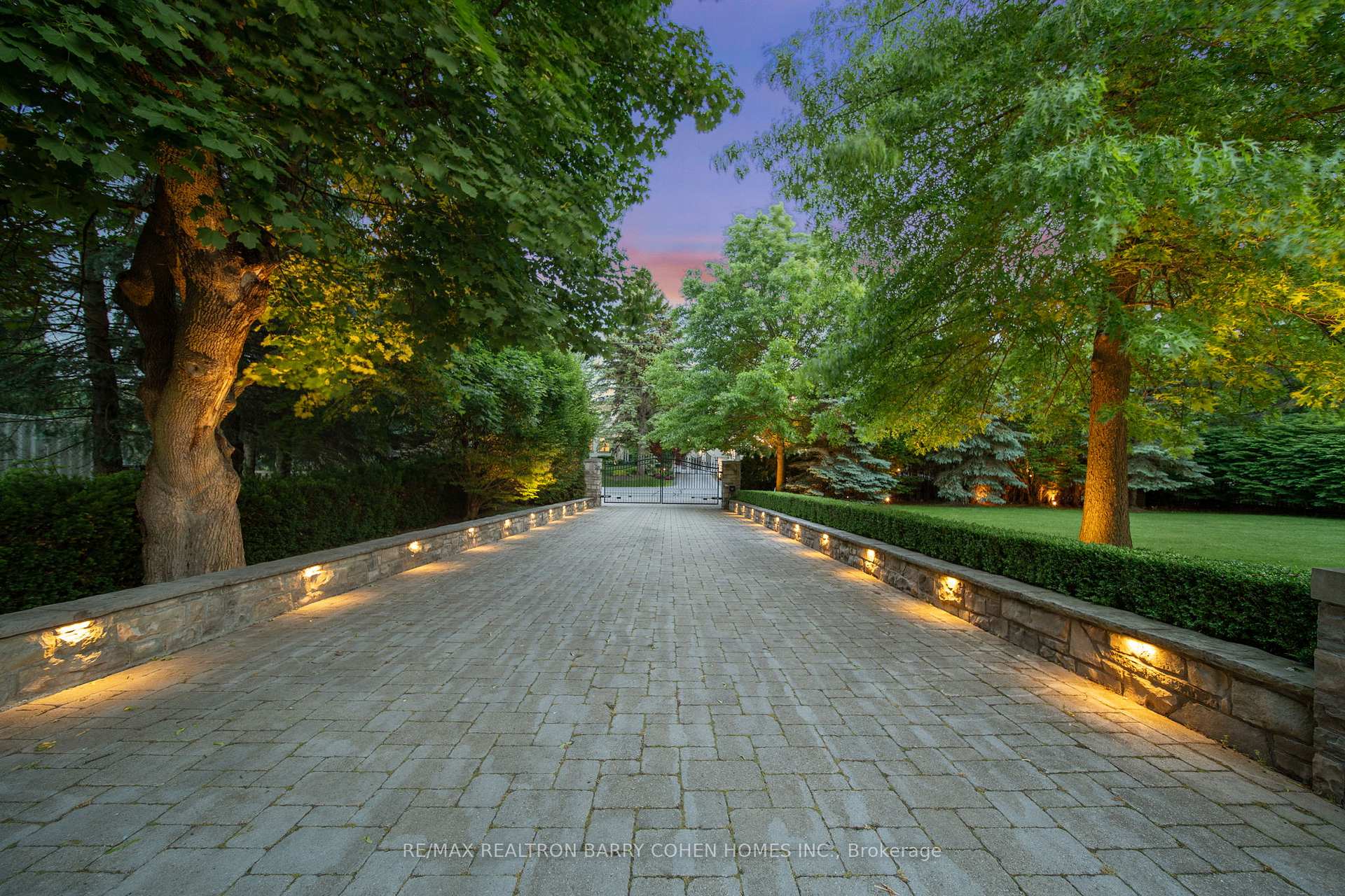 Photo 3 of 55 Thornbank Road, Vaughan, Uplands — HOMEH