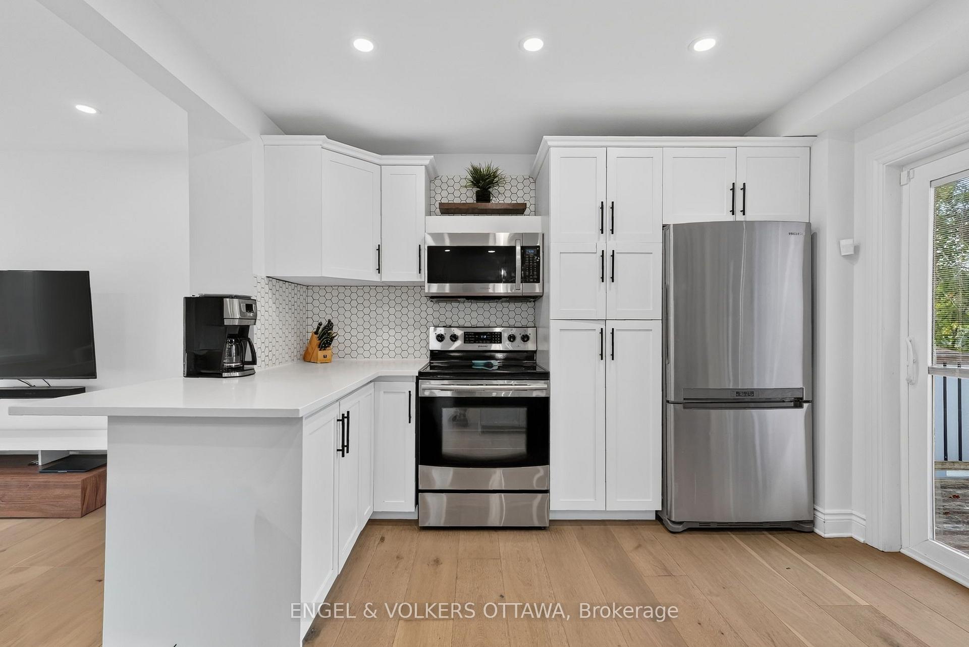 Photo 10 of 1330 Kilborn Avenue, Ottawa, Alta Vista — HOMEH