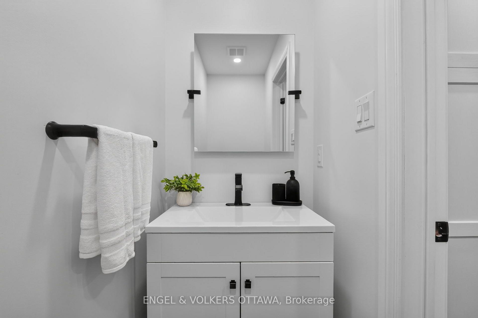 Photo 19 of 1330 Kilborn Avenue, Ottawa, Alta Vista — HOMEH