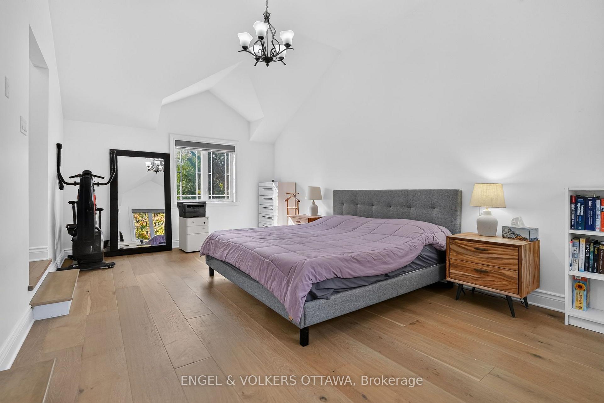 Photo 23 of 1330 Kilborn Avenue, Ottawa, Alta Vista — HOMEH