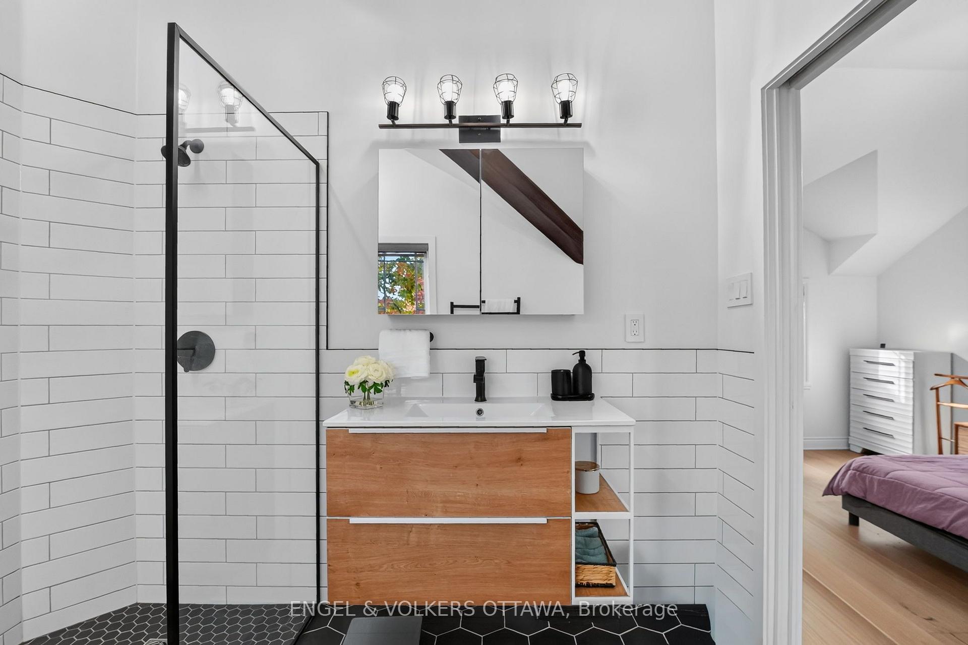 Photo 25 of 1330 Kilborn Avenue, Ottawa, Alta Vista — HOMEH