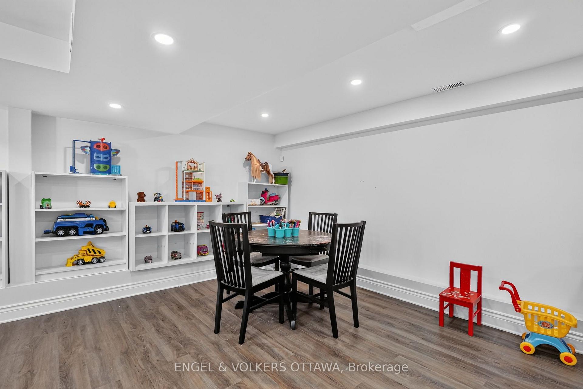Photo 33 of 1330 Kilborn Avenue, Ottawa, Alta Vista — HOMEH