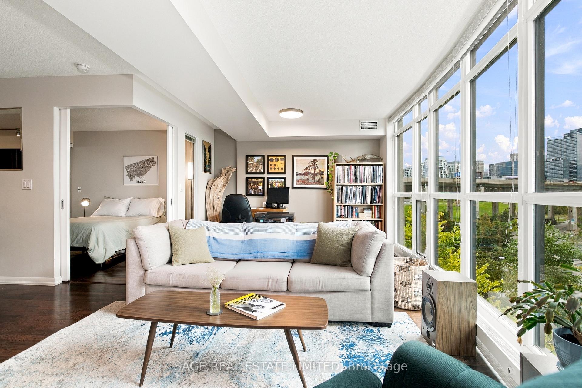 Photo 2 of Unit 579, 209 Fort York Boulevard, Toronto, Niagara — HOMEH