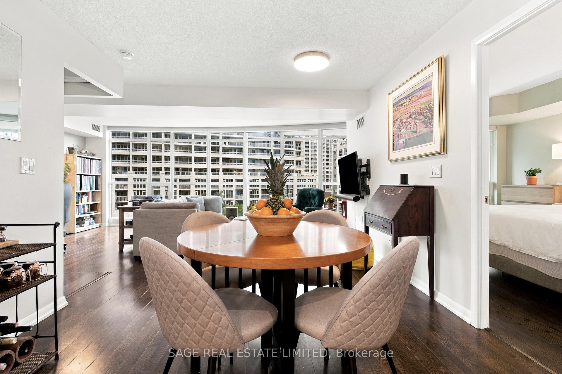 Photo 9 of Unit 579, 209 Fort York Boulevard, Toronto, Niagara — HOMEH