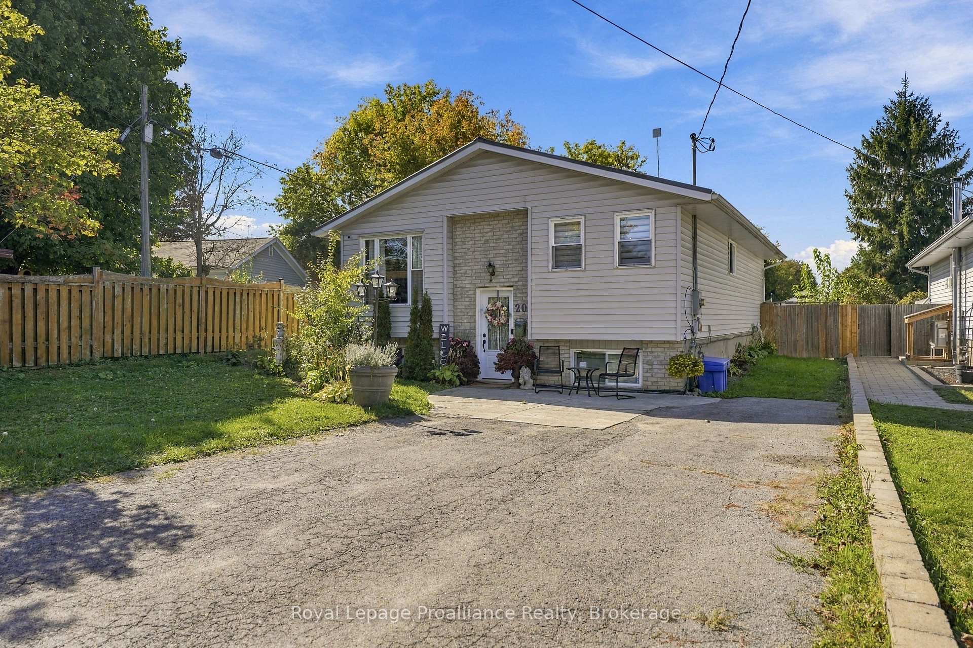 Photo 4 of 208 Byron Street, Quinte West, Trenton Ward — HOMEH