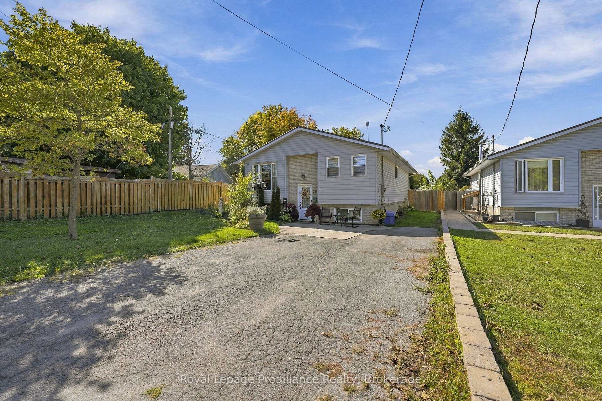Photo 5 of 208 Byron Street, Quinte West, Trenton Ward — HOMEH