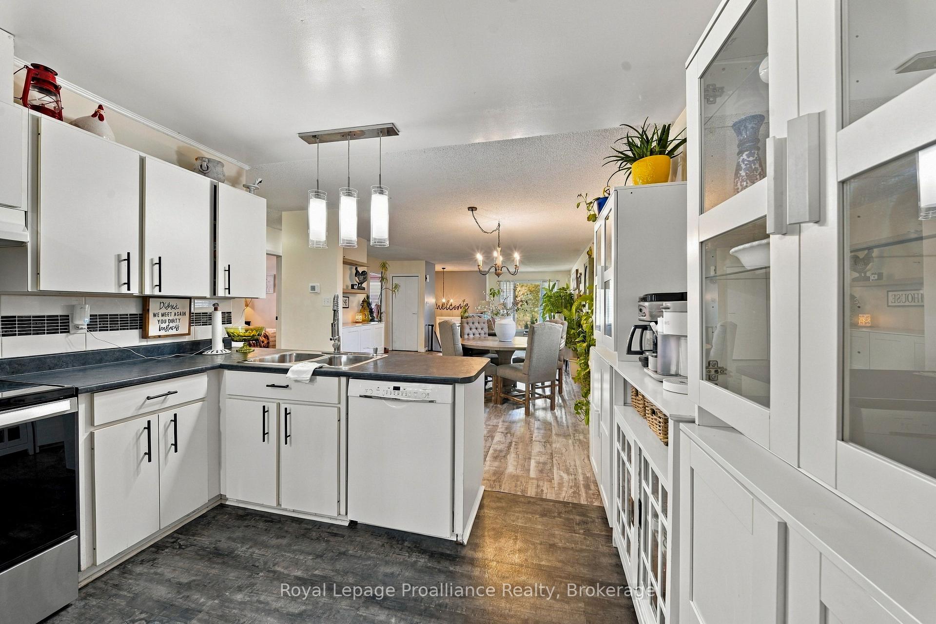 Photo 10 of 208 Byron Street, Quinte West, Trenton Ward — HOMEH