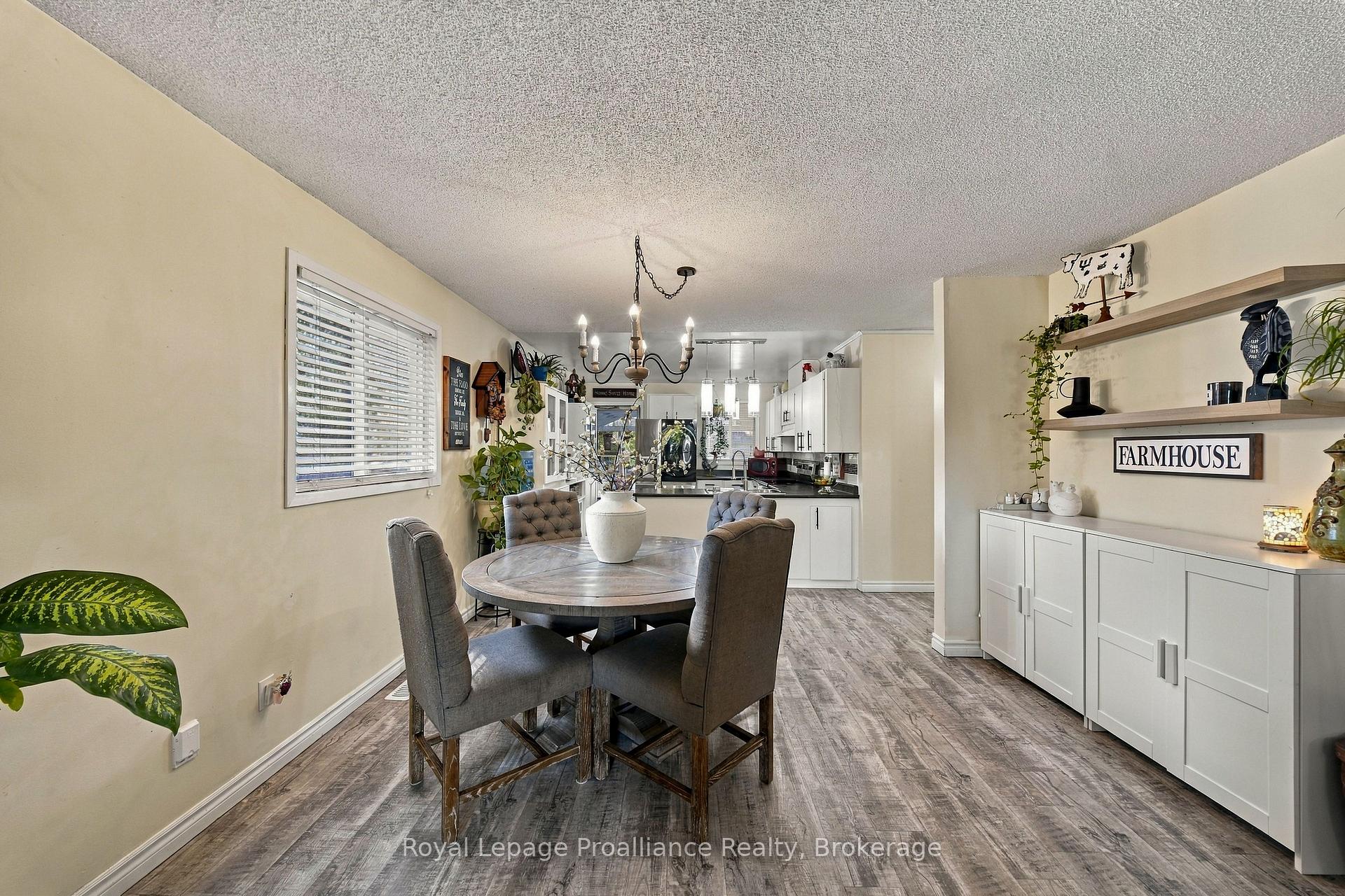 Photo 14 of 208 Byron Street, Quinte West, Trenton Ward — HOMEH
