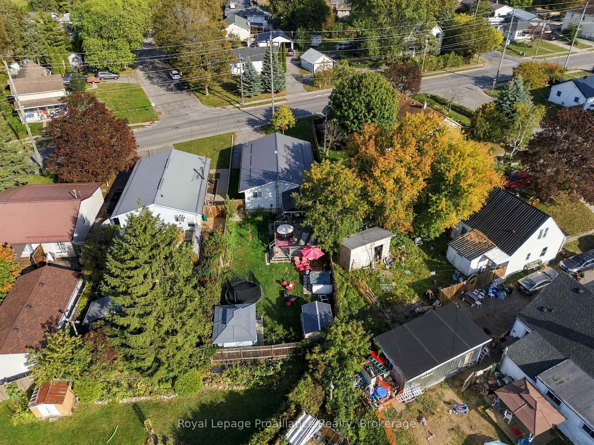 Photo 40 of 208 Byron Street, Quinte West, Trenton Ward — HOMEH