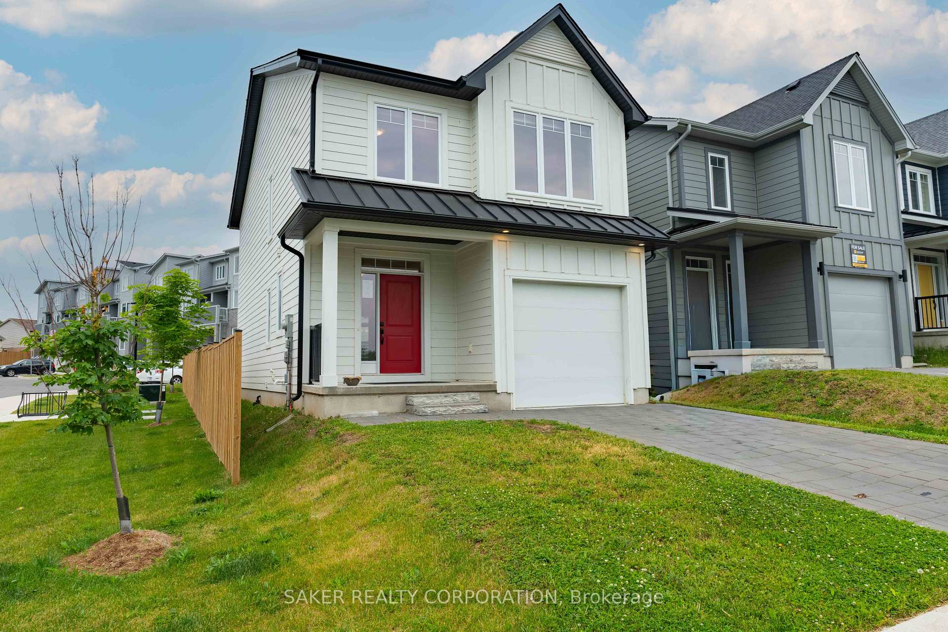 Photo 2 of 939 Deveron Crescent, London, South J — HOMEH