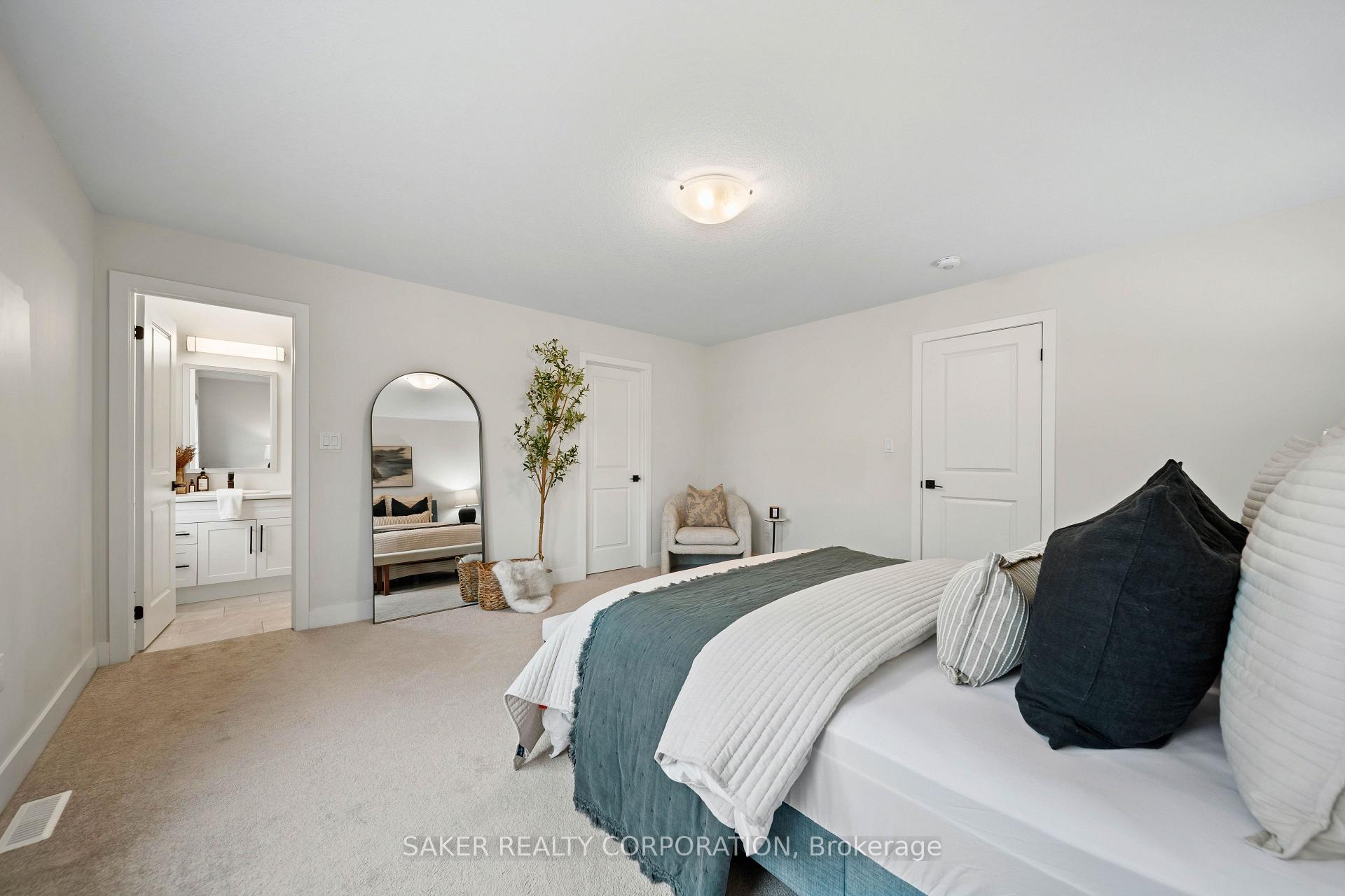 Photo 16 of 939 Deveron Crescent, London, South J — HOMEH