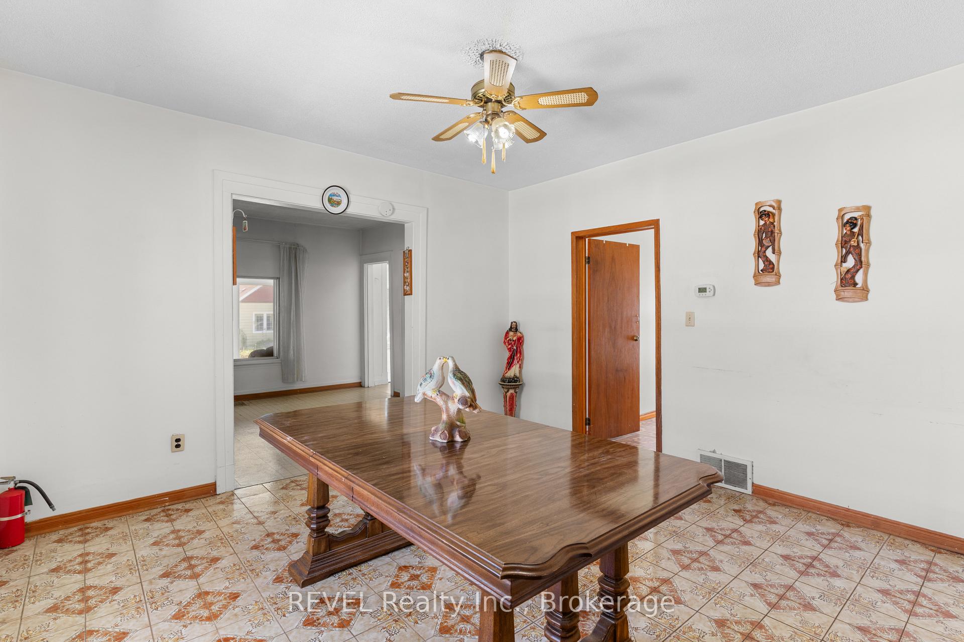 Photo 10 of 6401 Taylor Street, Niagara Falls, Dorchester — HOMEH