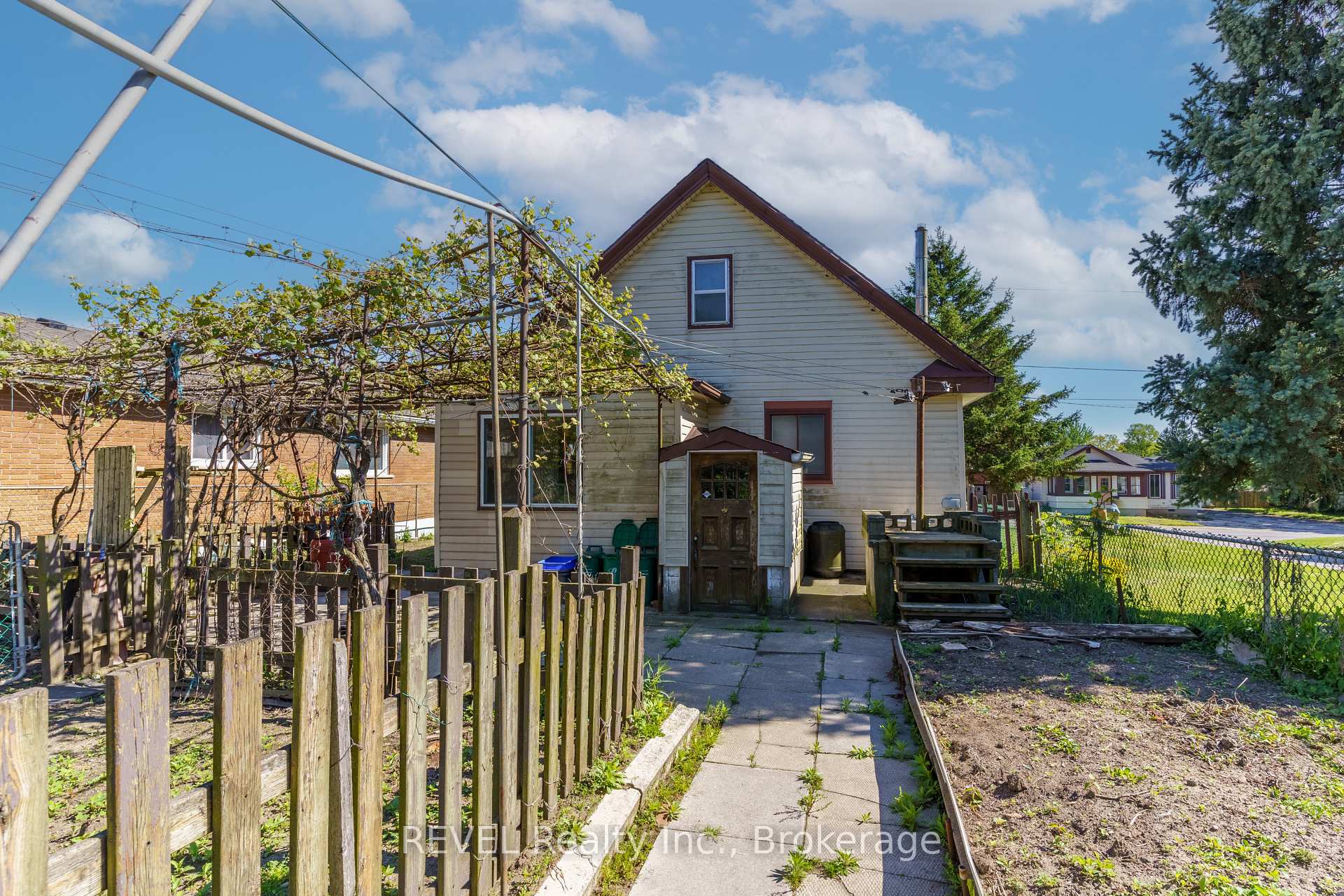 Photo 22 of 6401 Taylor Street, Niagara Falls, Dorchester — HOMEH