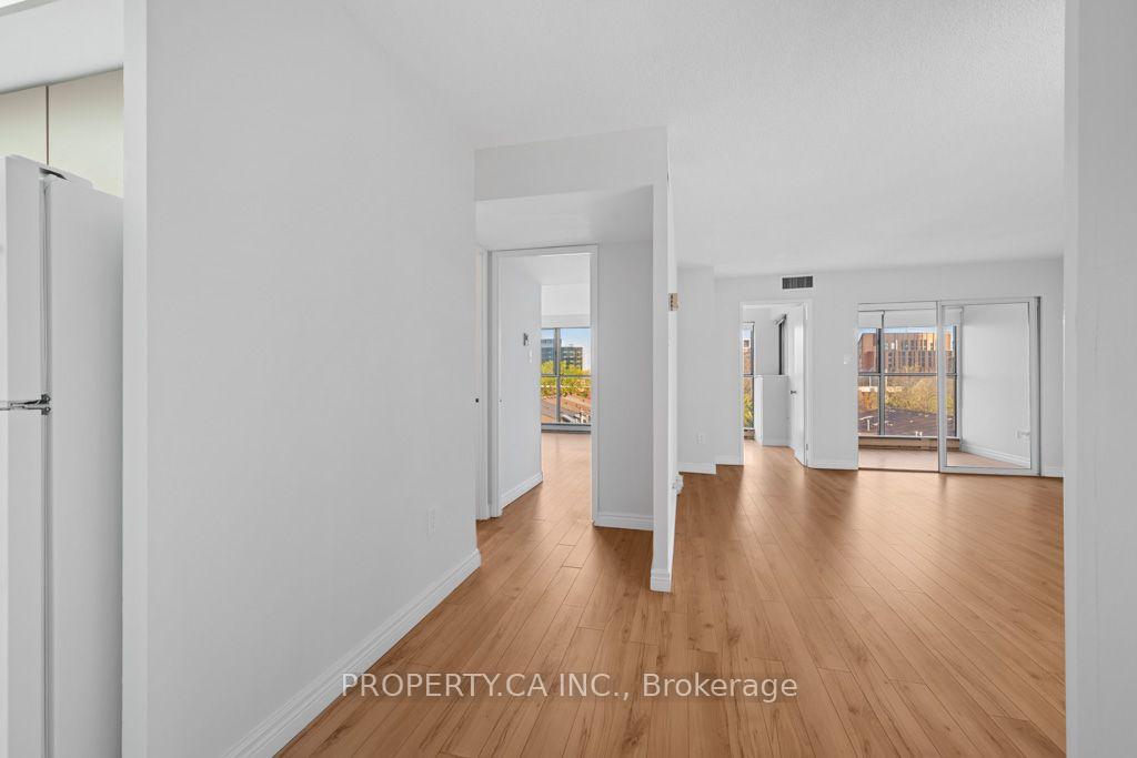 Photo 2 of Unit 608, 65 Scadding Avenue, Toronto, Waterfront Communities — HOMEH