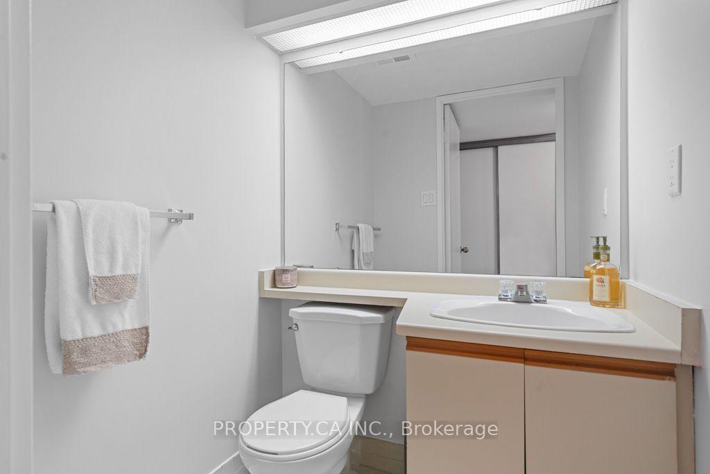 Photo 4 of Unit 608, 65 Scadding Avenue, Toronto, Waterfront Communities — HOMEH