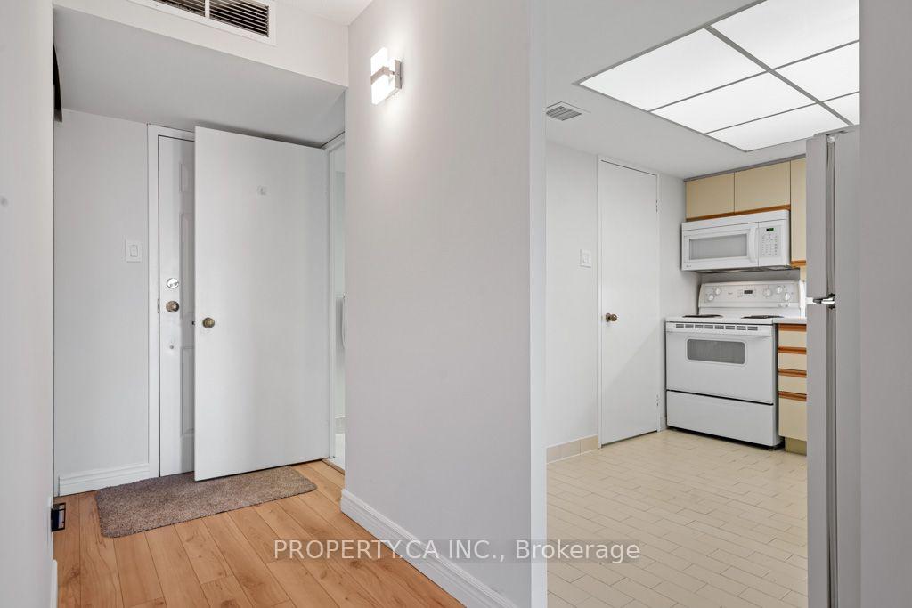 Photo 5 of Unit 608, 65 Scadding Avenue, Toronto, Waterfront Communities — HOMEH