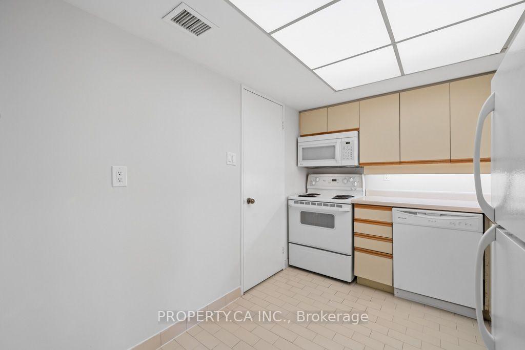 Photo 7 of Unit 608, 65 Scadding Avenue, Toronto, Waterfront Communities — HOMEH