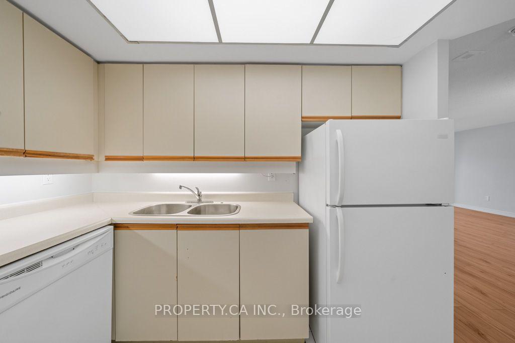 Photo 9 of Unit 608, 65 Scadding Avenue, Toronto, Waterfront Communities — HOMEH