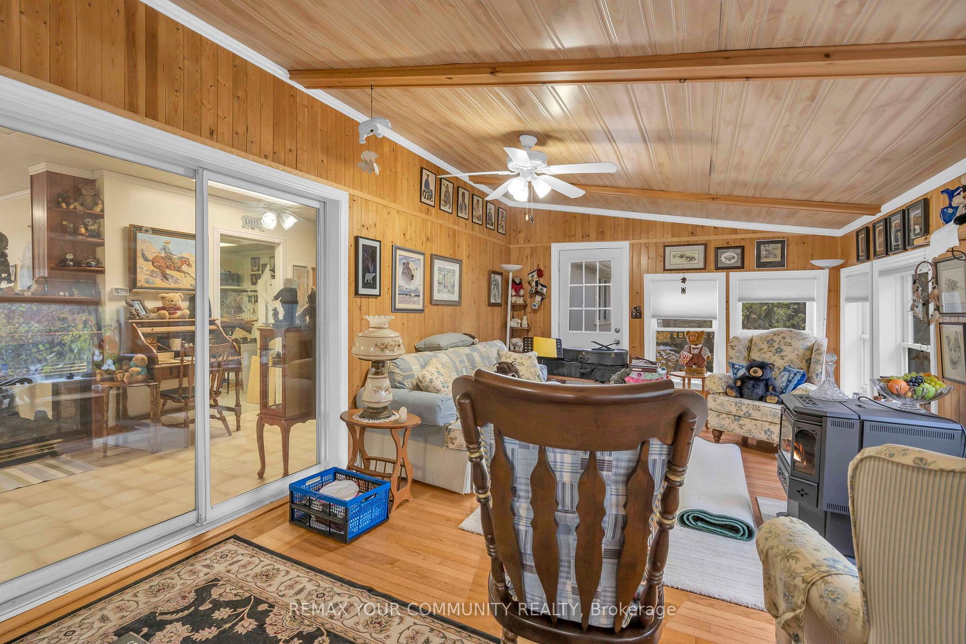Photo 23 of 700 Catering Road S, Georgina, Baldwin — HOMEH