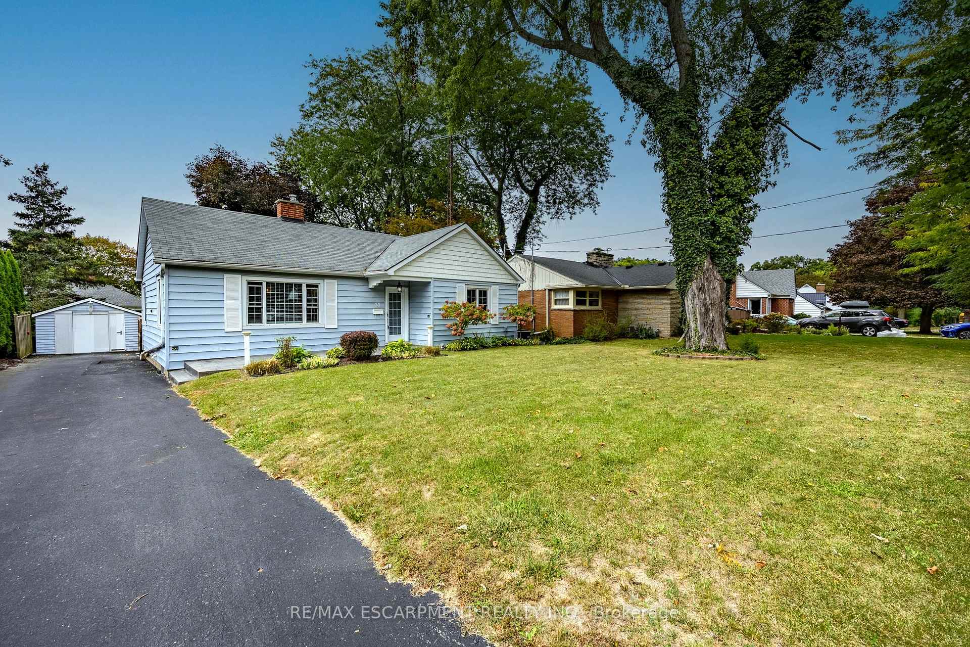 Photo 2 of 30 Gibson Drive, Norfolk, Simcoe — HOMEH