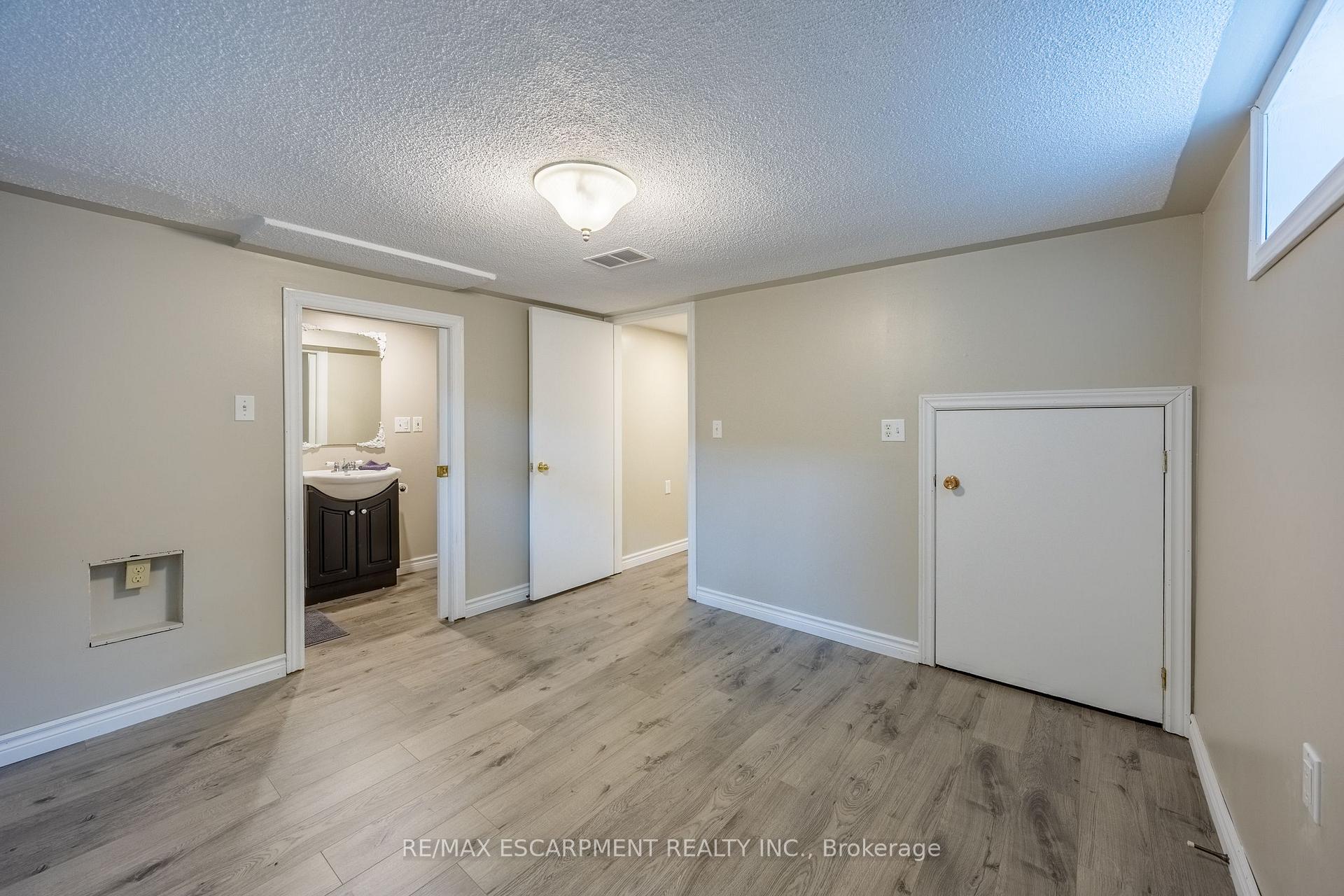 Photo 25 of 30 Gibson Drive, Norfolk, Simcoe — HOMEH
