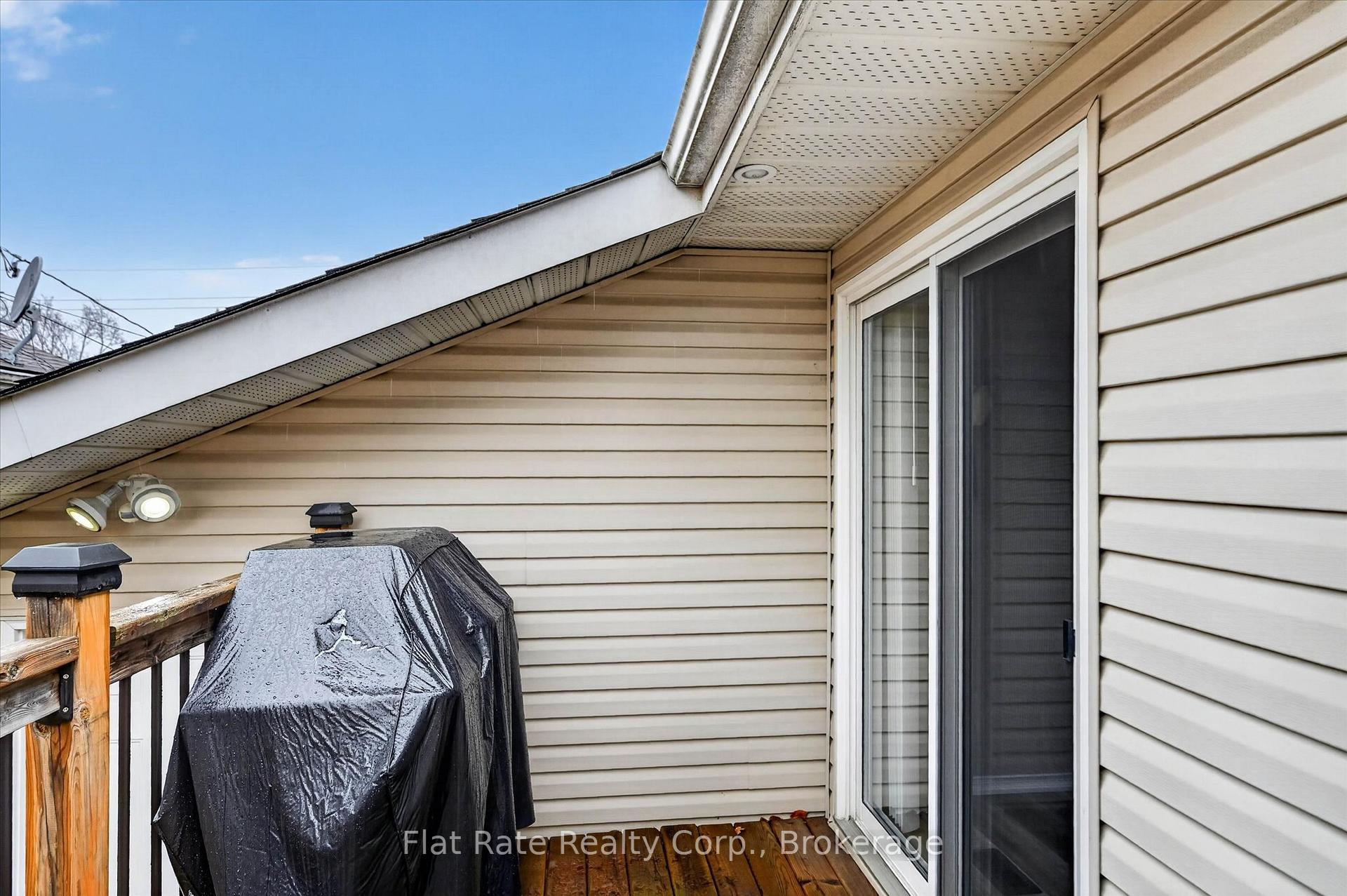 Photo 17 of 129 Dumble Avenue, Peterborough, Northcrest Ward 5 — HOMEH