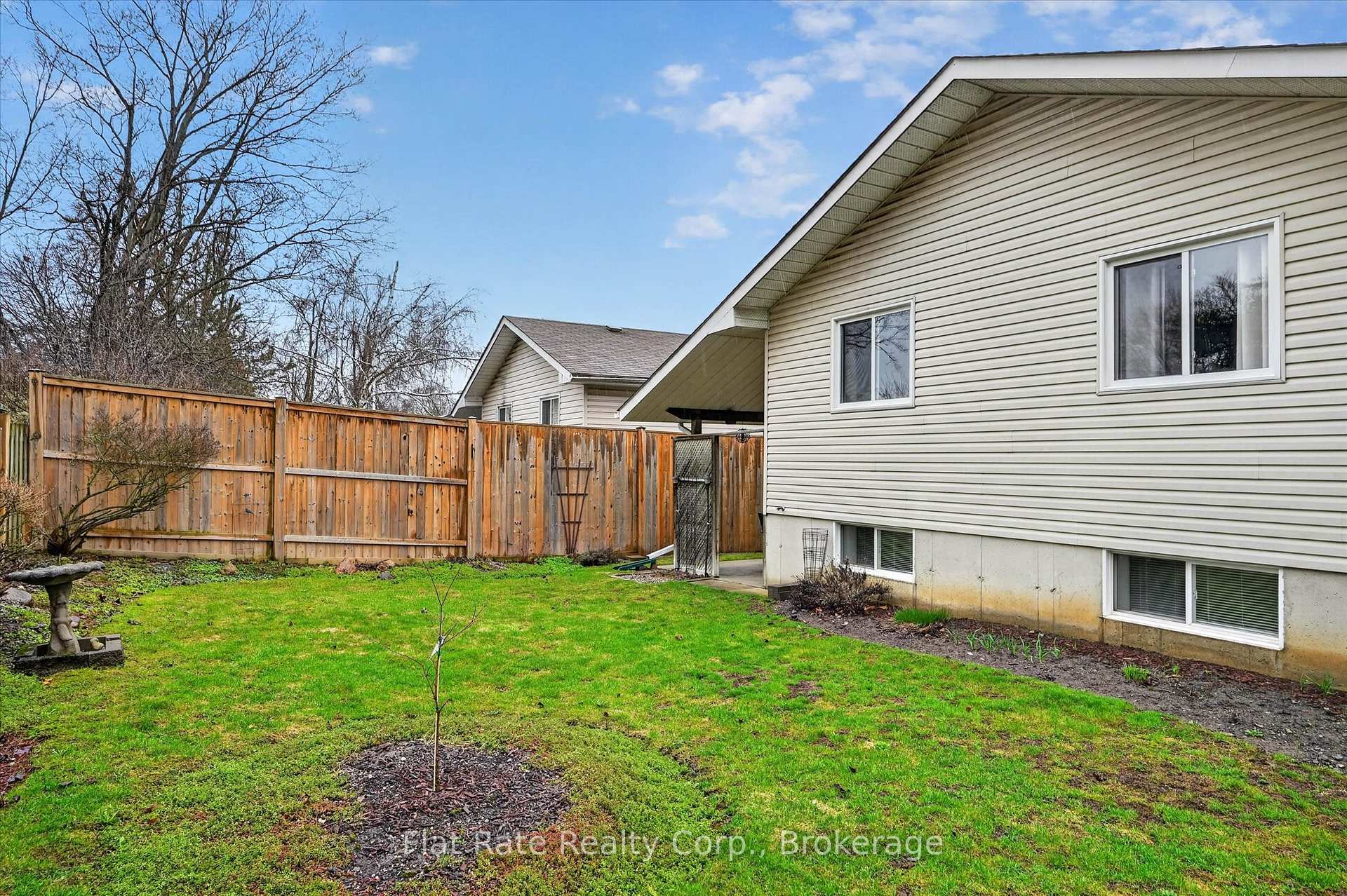 Photo 49 of 129 Dumble Avenue, Peterborough, Northcrest Ward 5 — HOMEH