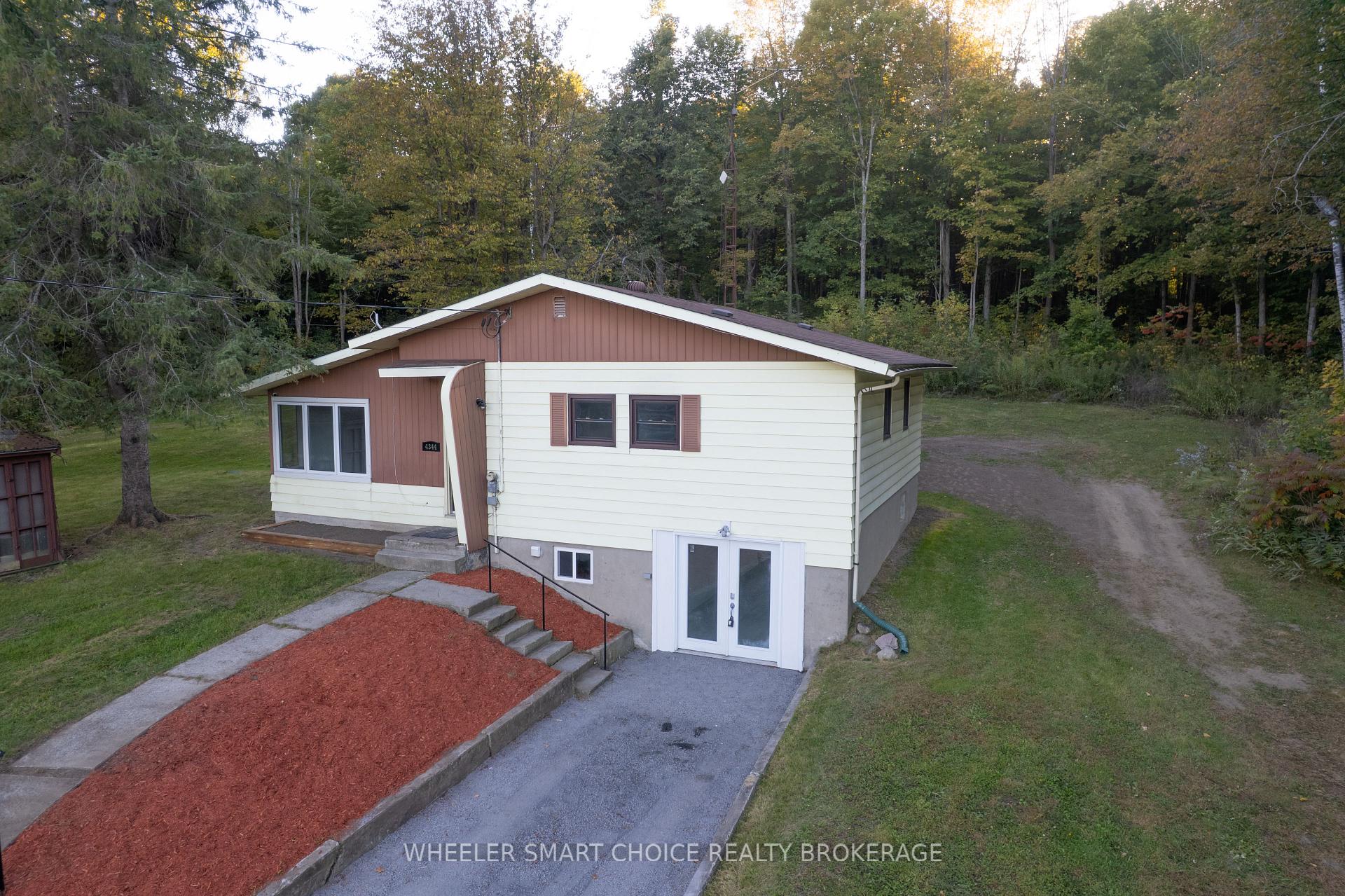 Photo 5 of 4344 138 Highway, South Stormont, South Stormont (Cornwall) Twp — HOMEH