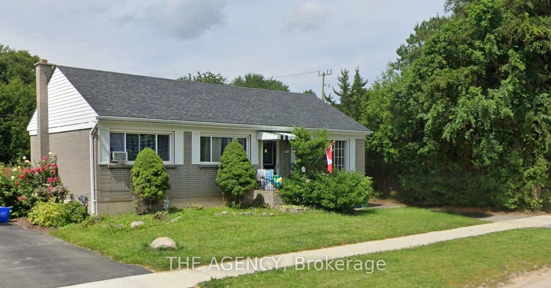 Photo 3 of 887 Philip Street, Peterborough, Northcrest Ward 5 — HOMEH