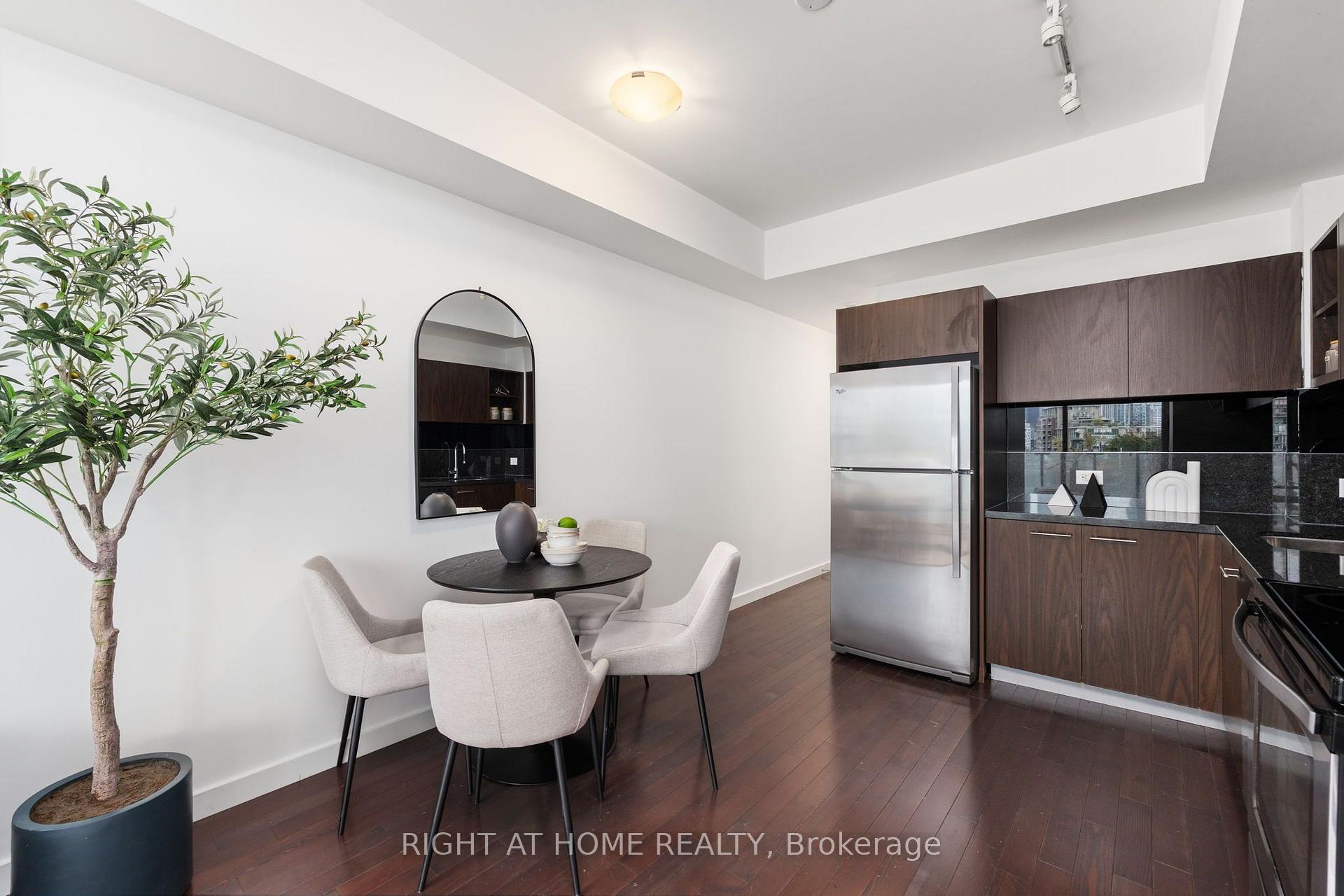 Photo 5 of Unit 701, 390 Cherry Street, Toronto, Waterfront Communities — HOMEH