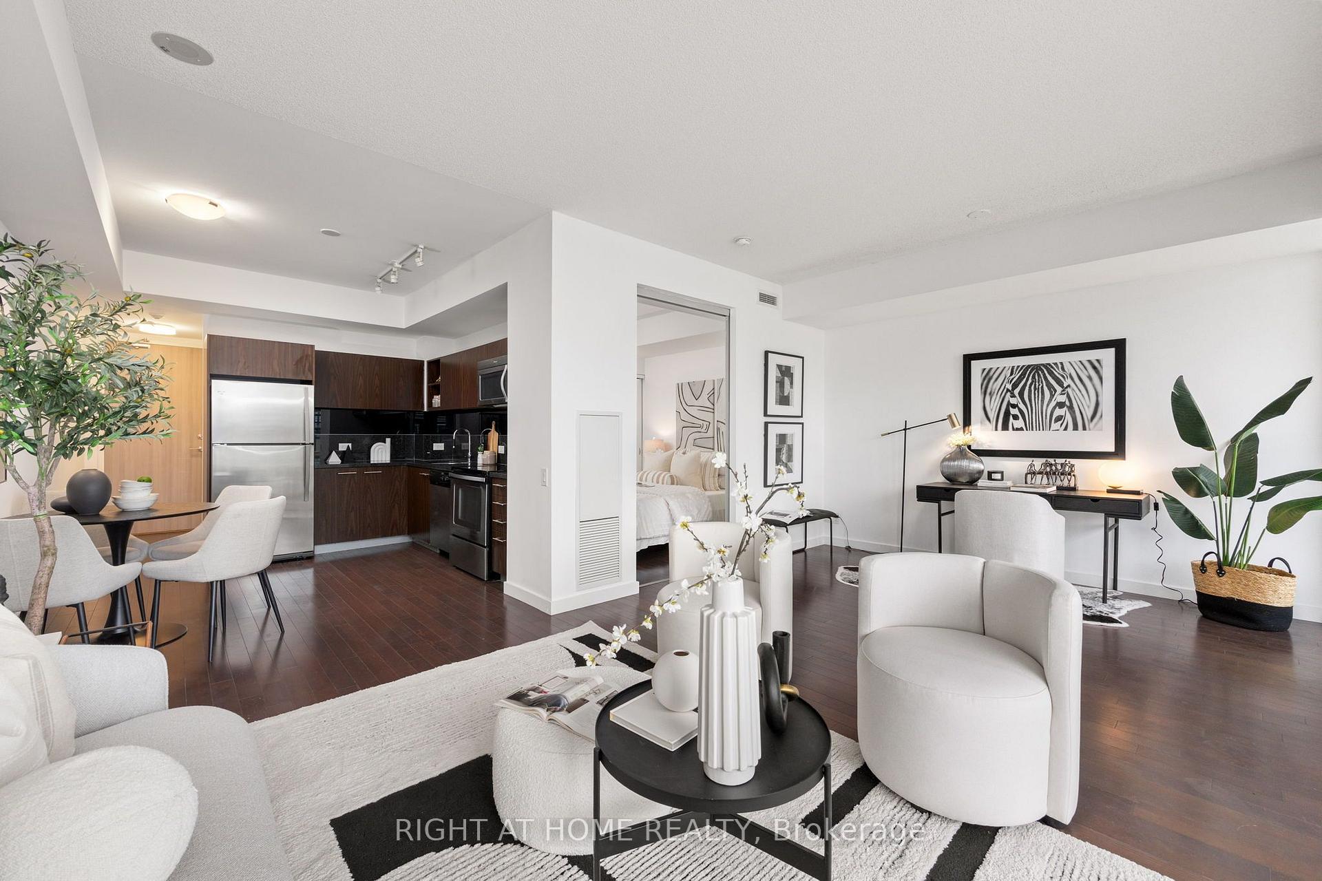 Photo 10 of Unit 701, 390 Cherry Street, Toronto, Waterfront Communities — HOMEH
