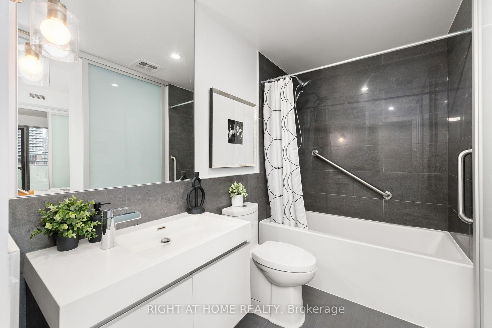 Photo 15 of Unit 701, 390 Cherry Street, Toronto, Waterfront Communities — HOMEH