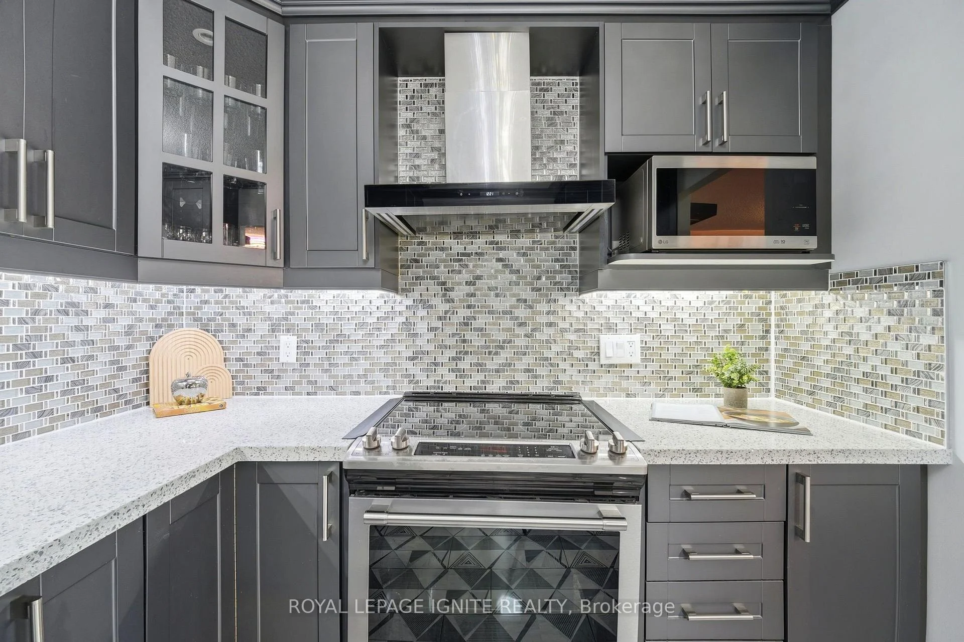 Photo 14 of Unit 1712, 3380 Eglinton Avenue E, Scarborough, Scarborough Village — HOMEH
