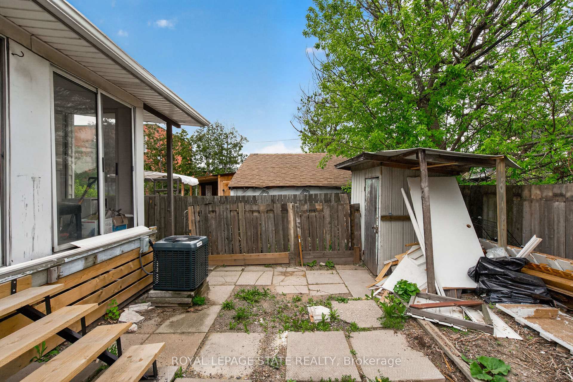 Photo 9 of 1385 Barton Street E, Hamilton, Homeside — HOMEH