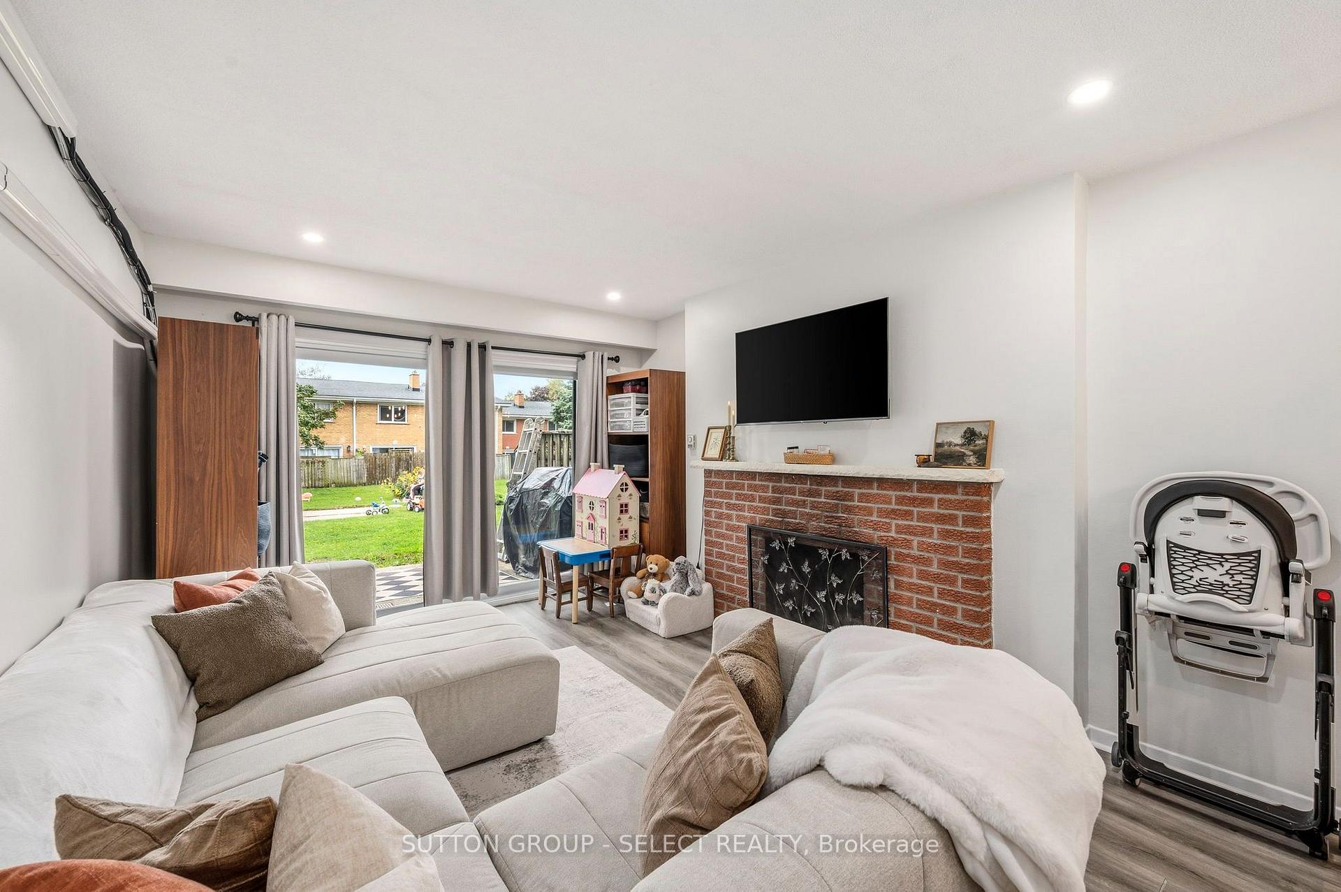 Photo 8 of Unit 30, 44 Arbour Glen Crescent, London, East A — HOMEH