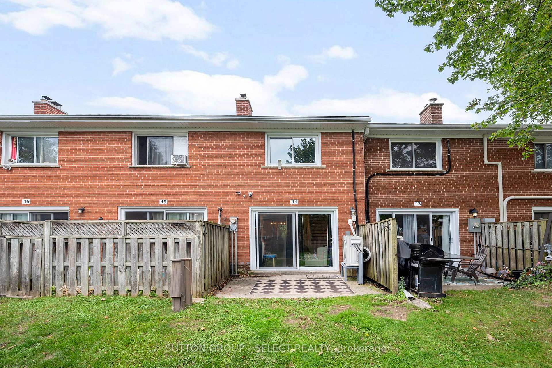 Photo 20 of Unit 30, 44 Arbour Glen Crescent, London, East A — HOMEH